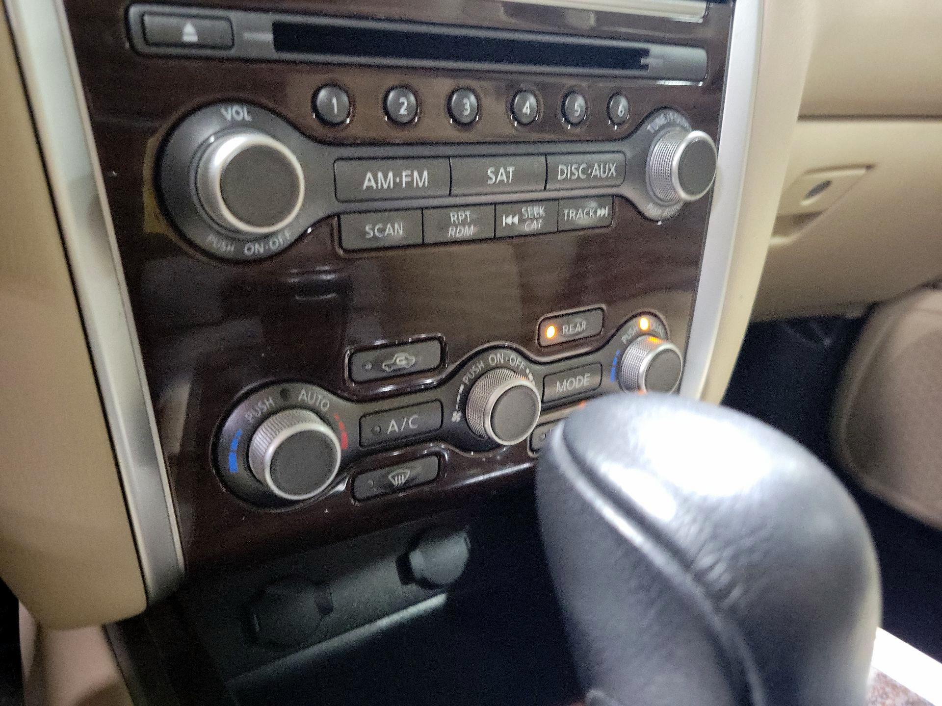 Thumbnail: 2016 Nissan Pathfinder - 16