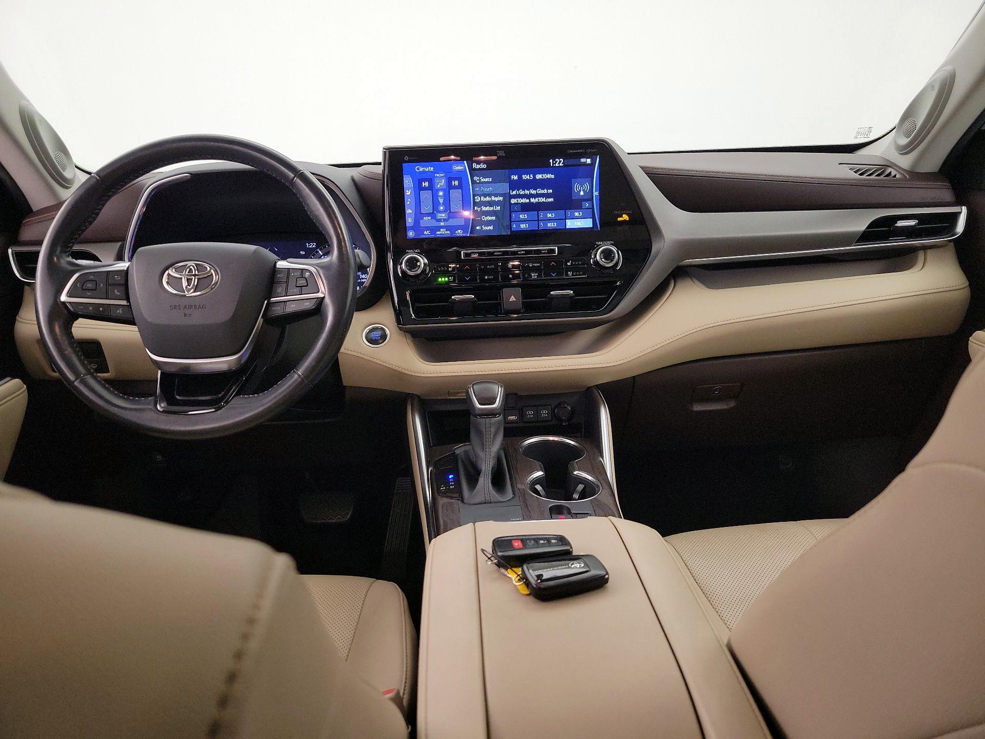 Thumbnail: 2020 Toyota Highlander - 9