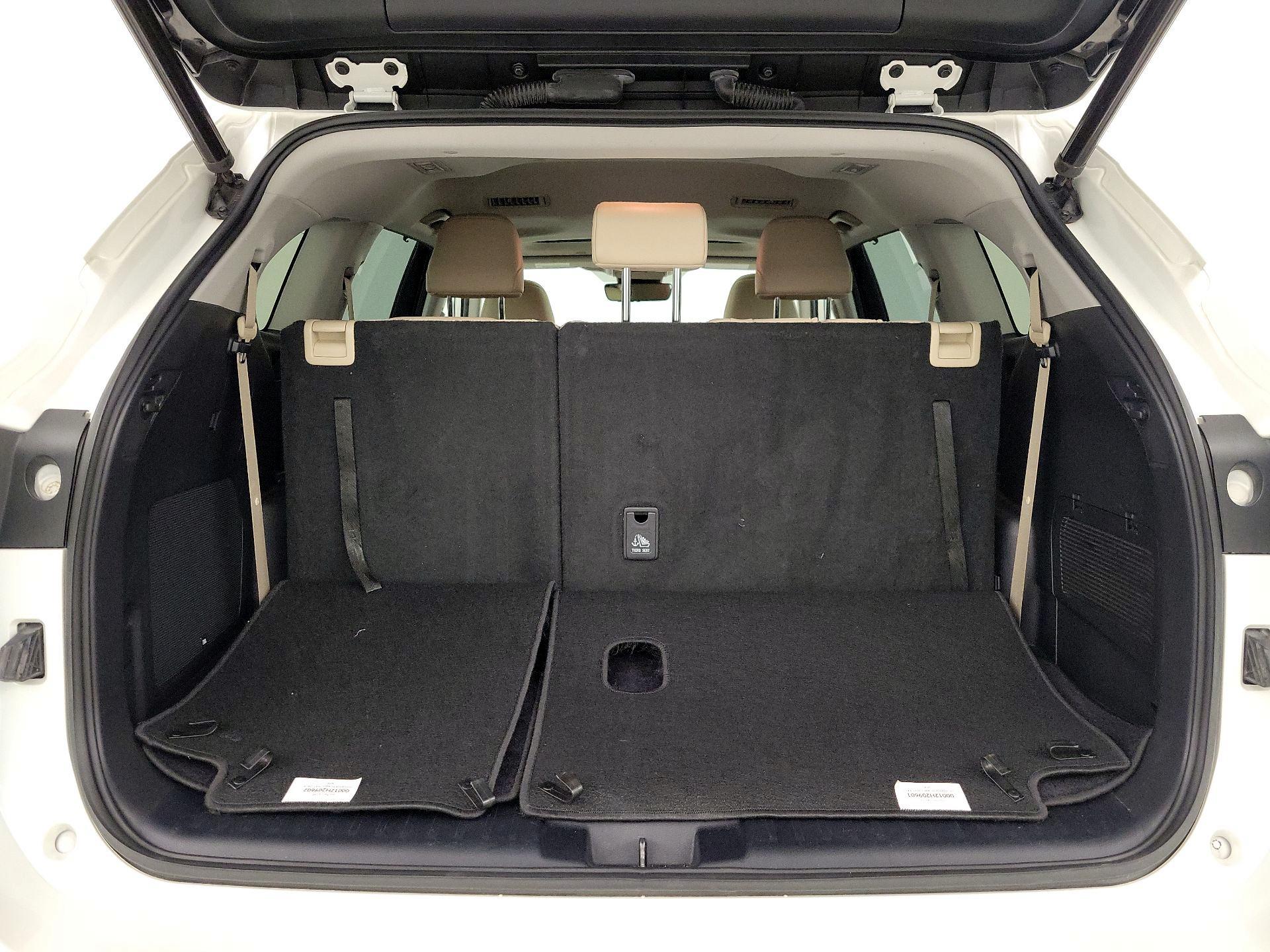 Thumbnail: 2020 Toyota Highlander - 20