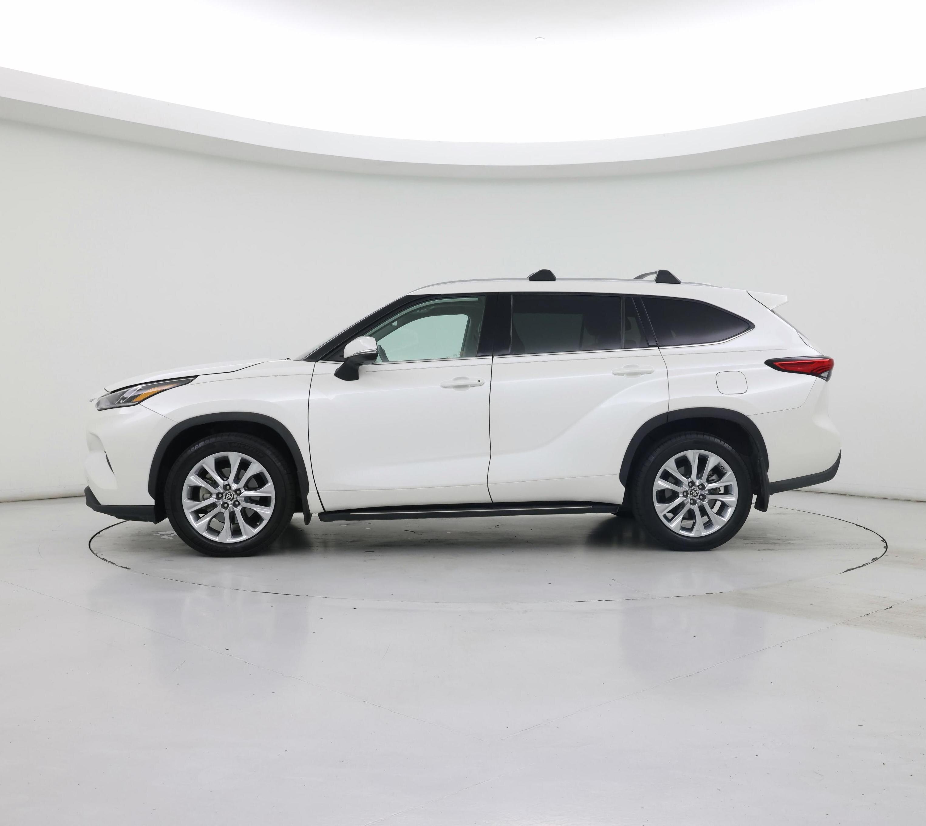 Thumbnail: 2020 Toyota Highlander - 3