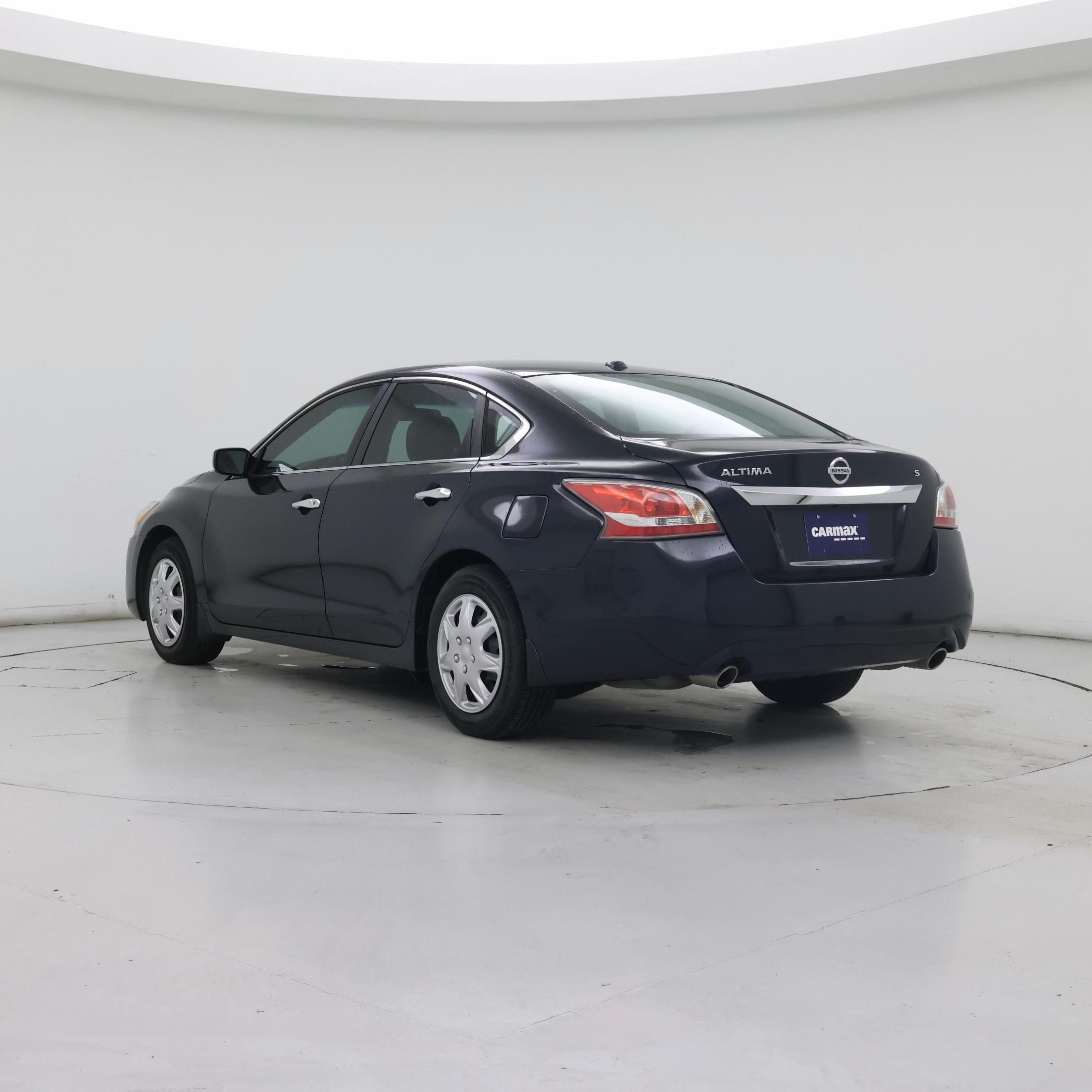 Thumbnail: 2015 Nissan Altima - 2