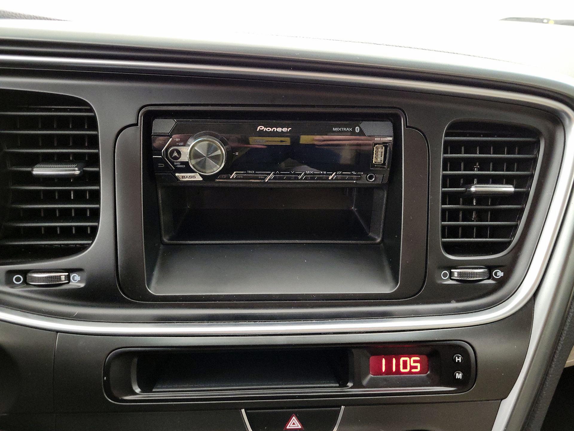 Thumbnail: 2014 Kia Optima - 14