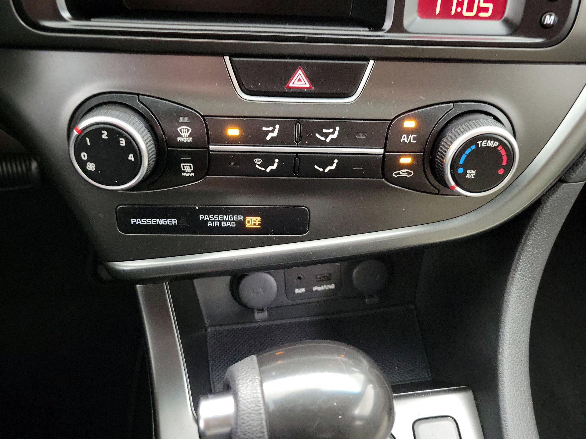 Thumbnail: 2014 Kia Optima - 15