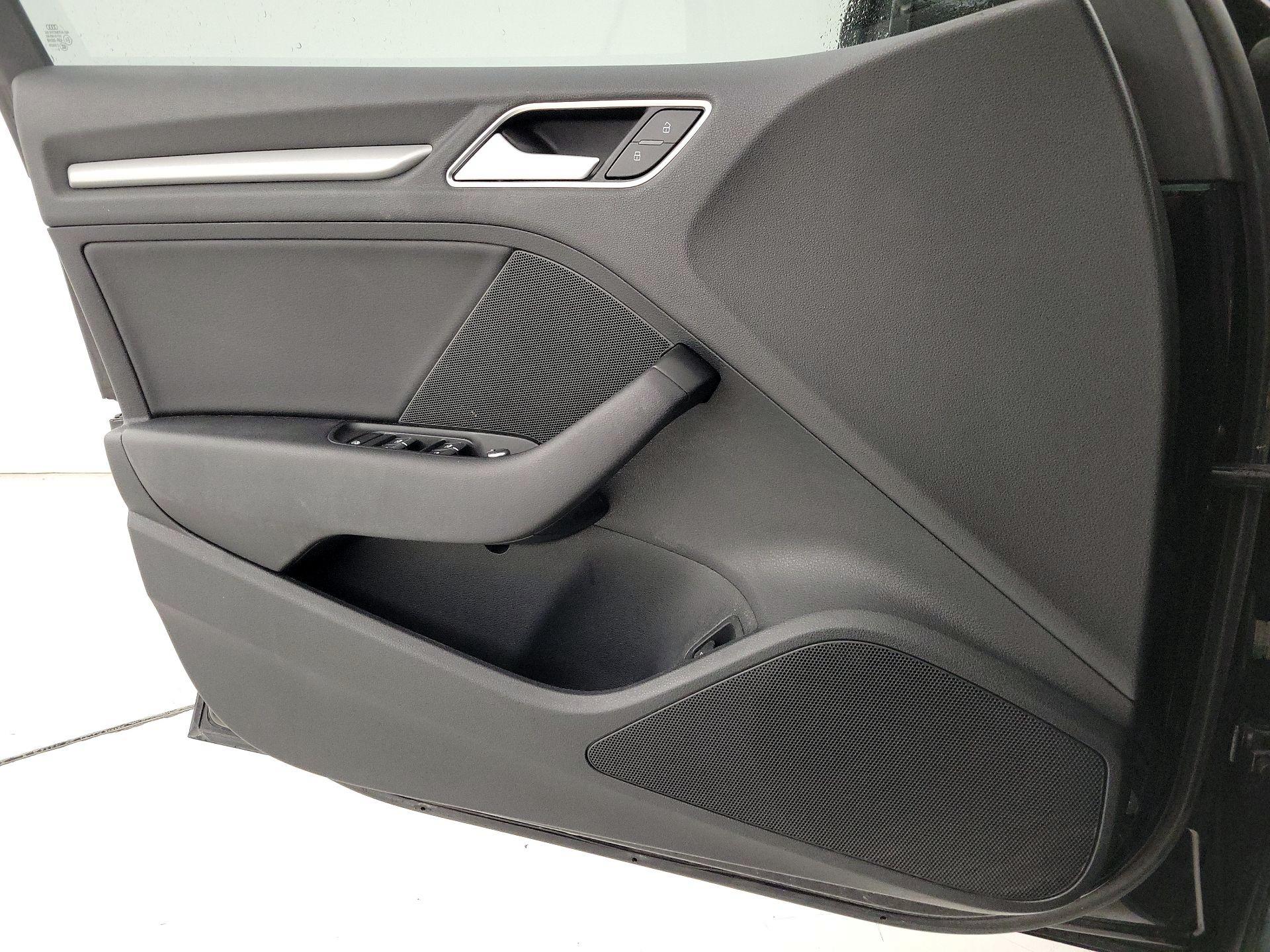 Thumbnail: 2017 Audi A3 - 12