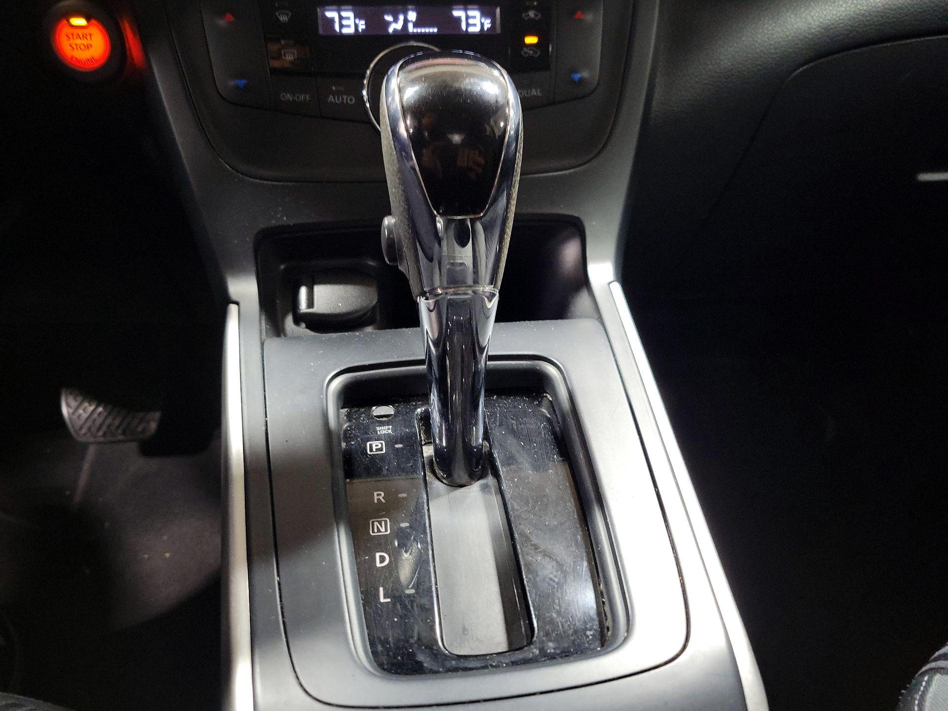 Thumbnail: 2018 Nissan Sentra - 17