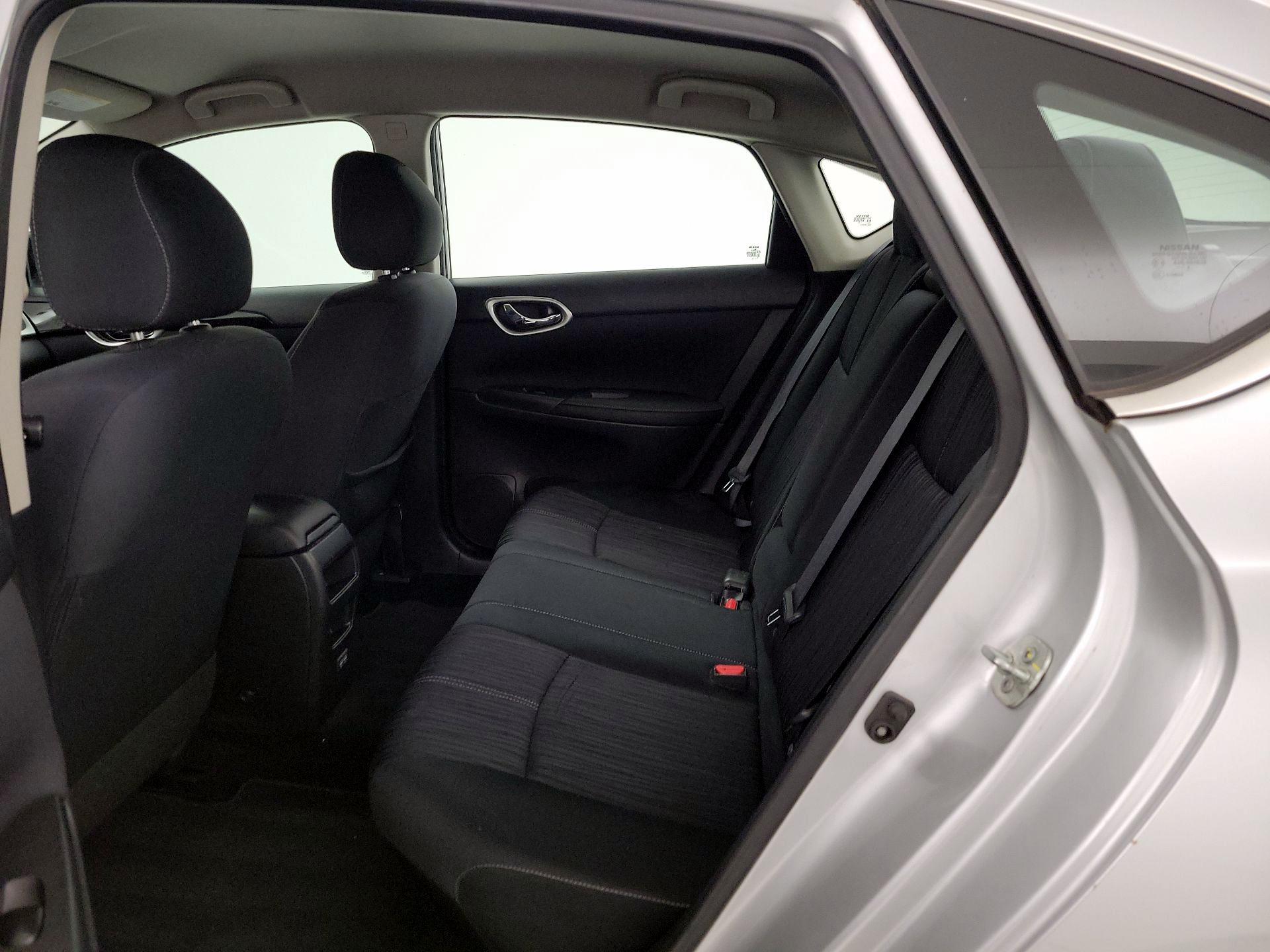 Thumbnail: 2018 Nissan Sentra - 18