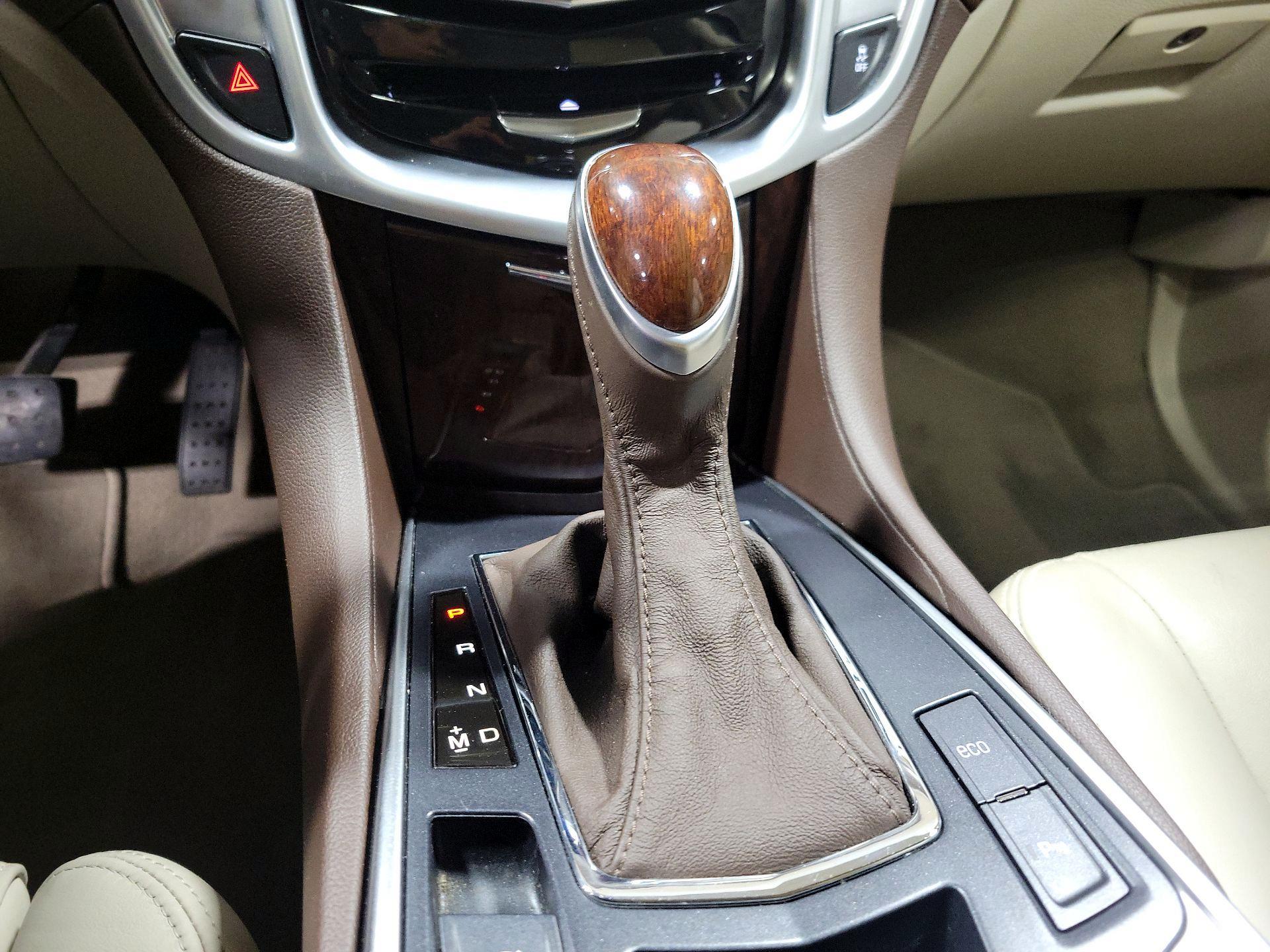 Thumbnail: 2015 Cadillac SRX - 17