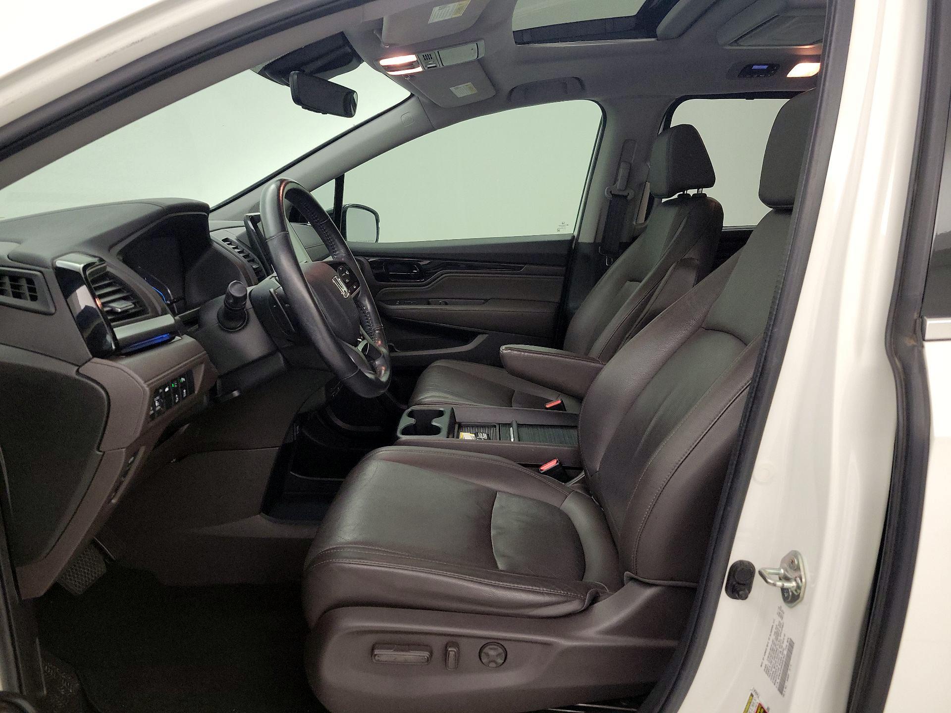 Thumbnail: 2019 Honda Odyssey - 11