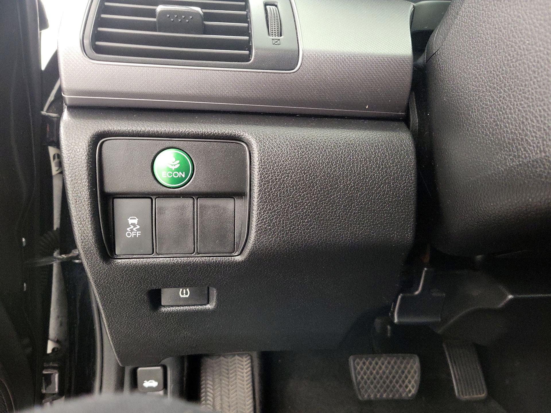 Thumbnail: 2015 Honda Accord - 13