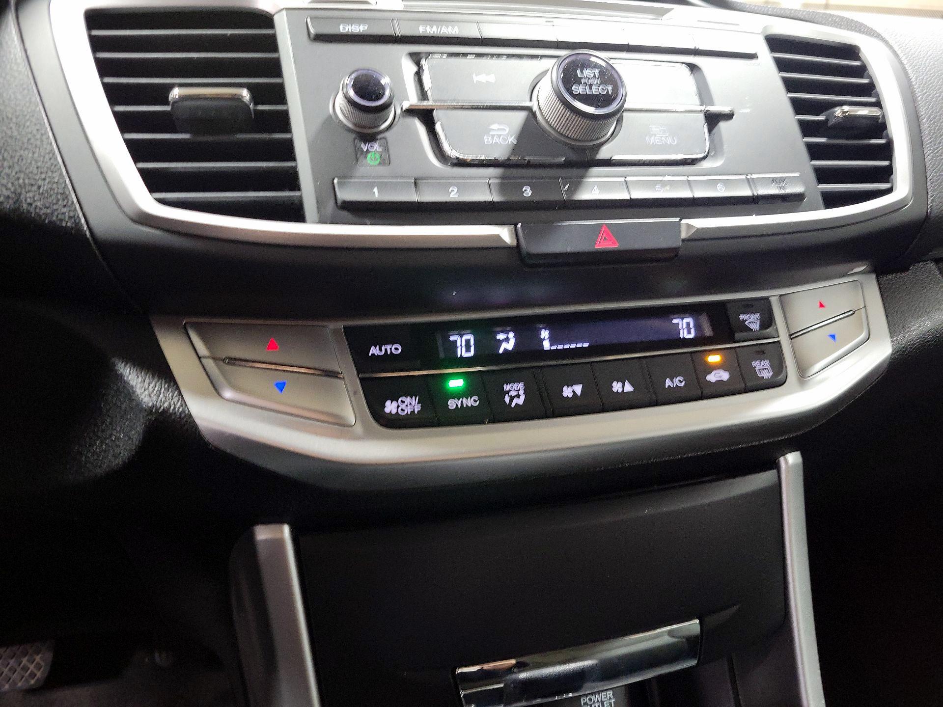 Thumbnail: 2015 Honda Accord - 16