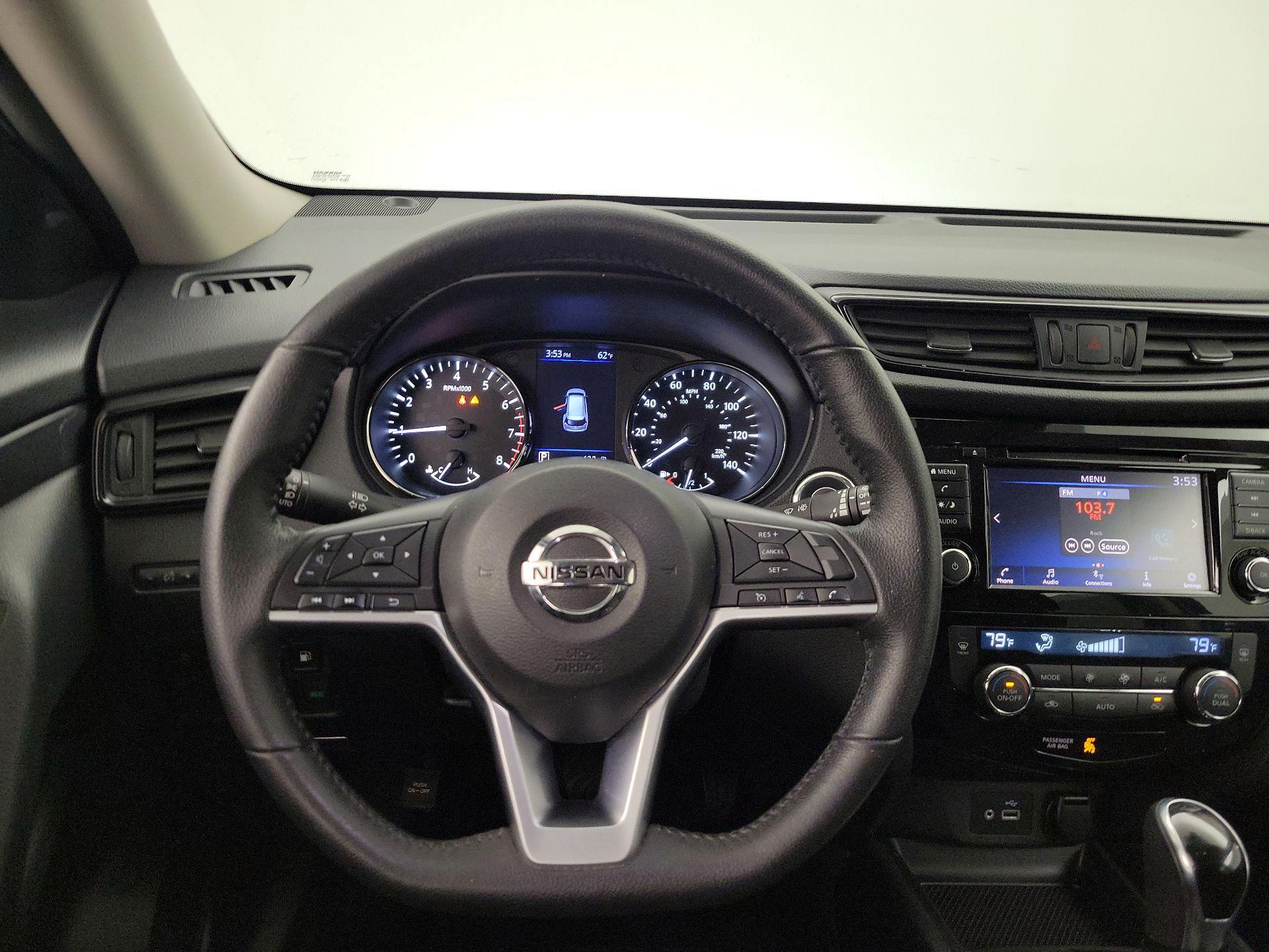 Thumbnail: 2020 Nissan Rogue - 10