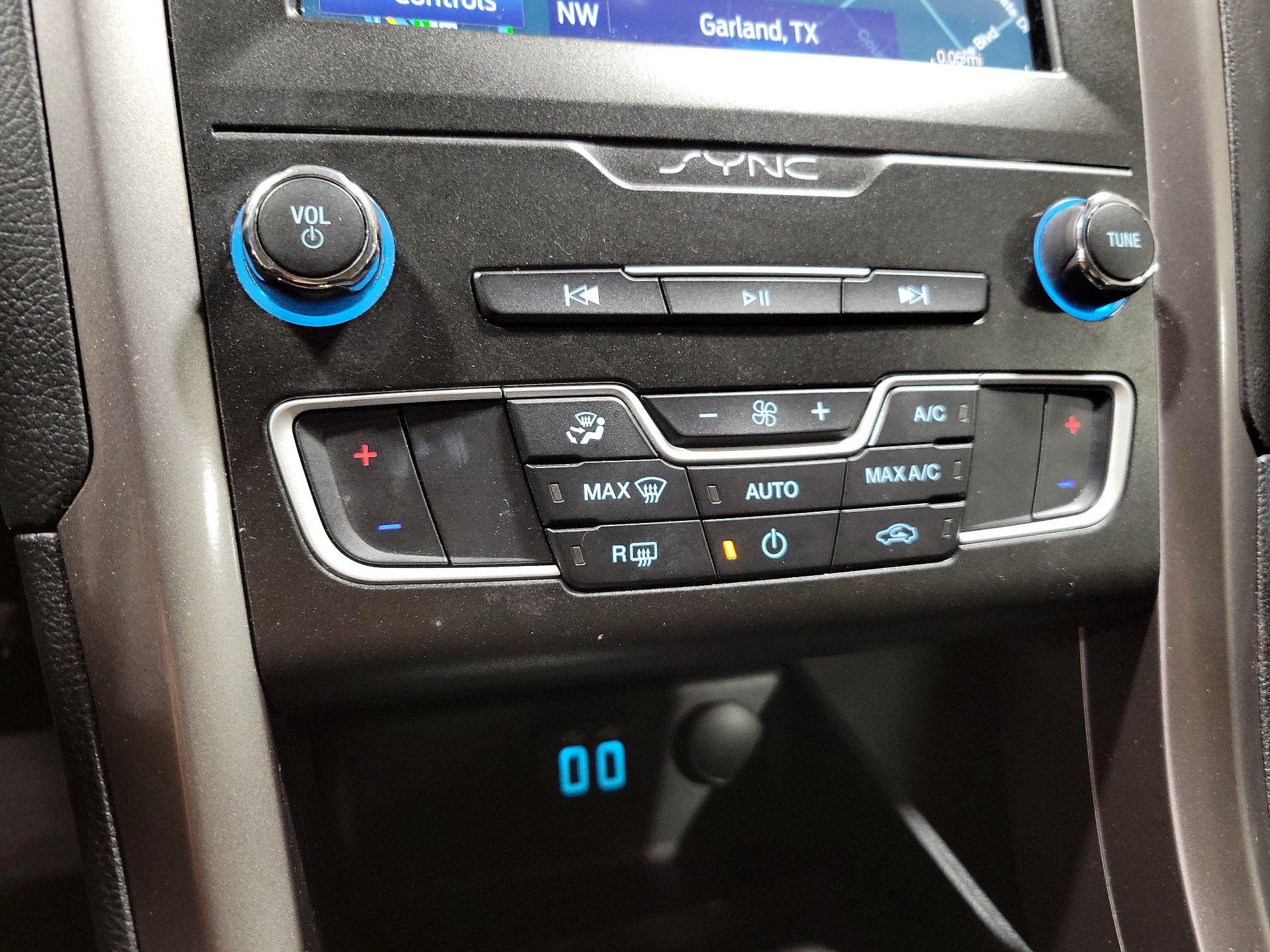 Thumbnail: 2020 Ford Fusion - 17