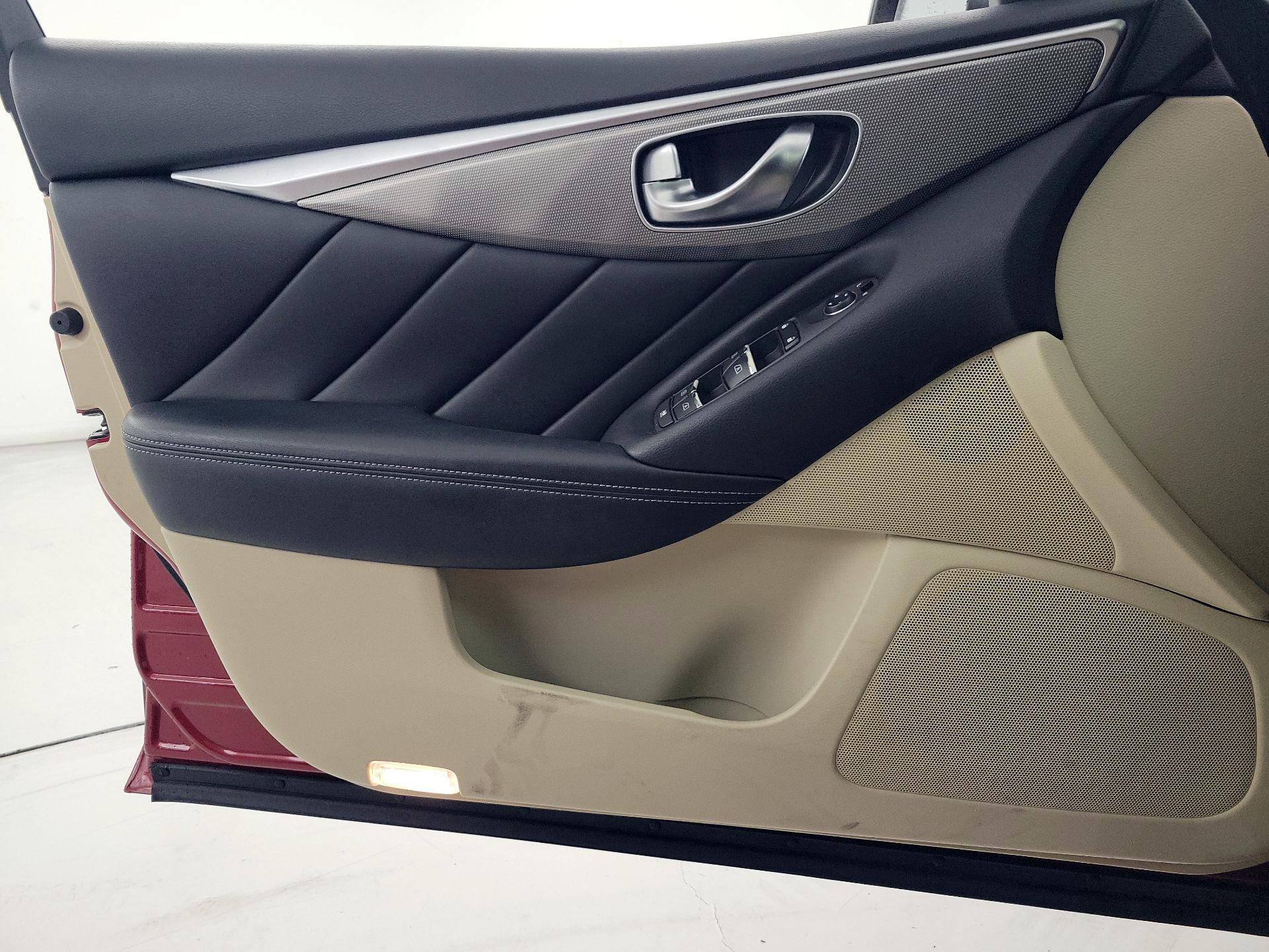 Thumbnail: 2015 INFINITI Q50 - 12