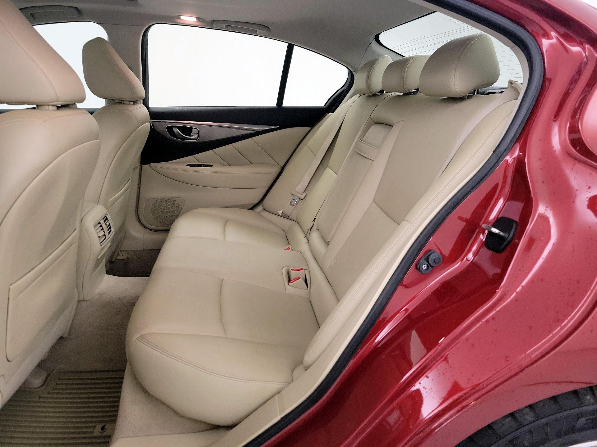 Thumbnail: 2015 INFINITI Q50 - 19