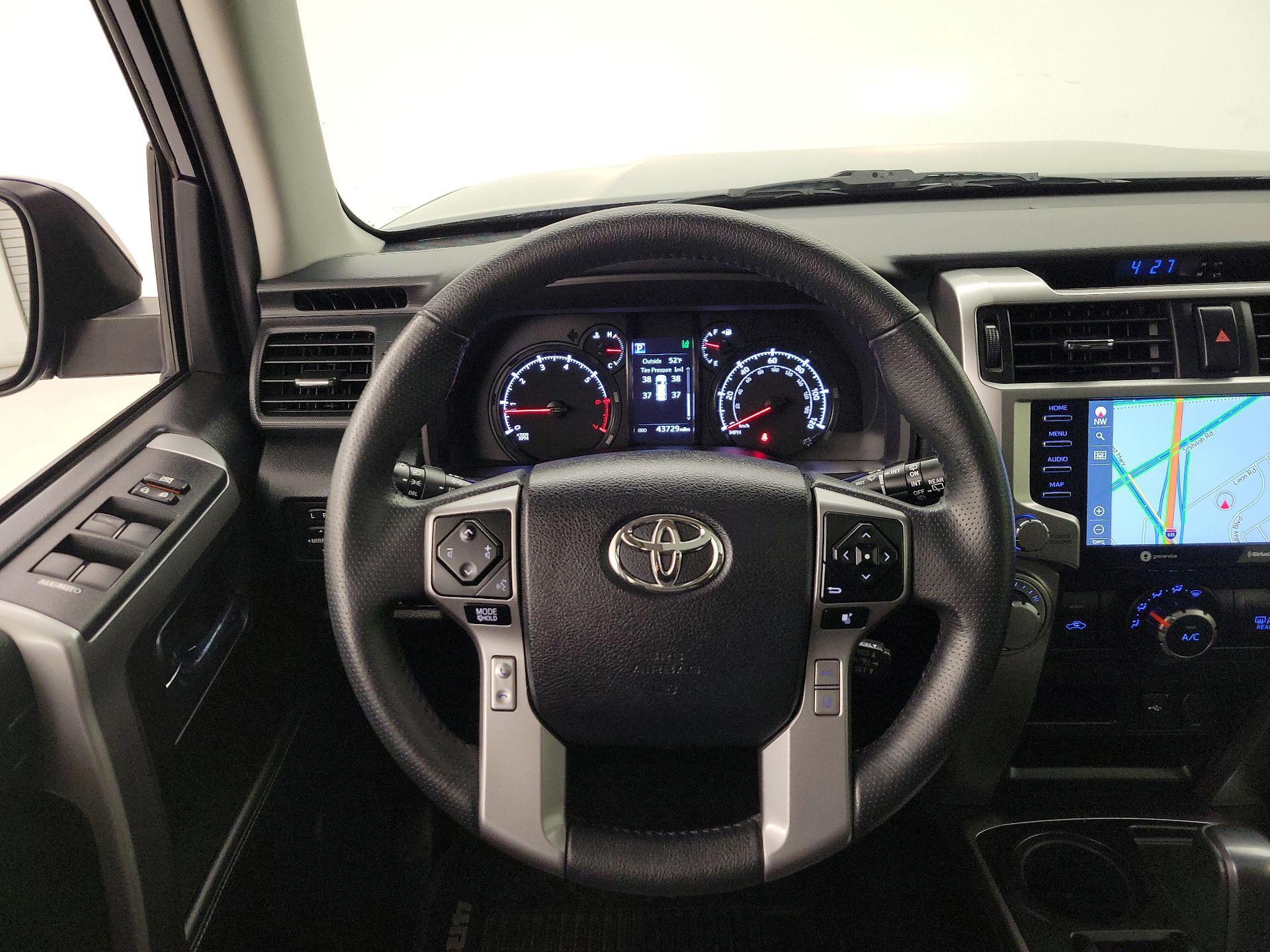 Thumbnail: 2020 Toyota 4Runner - 10