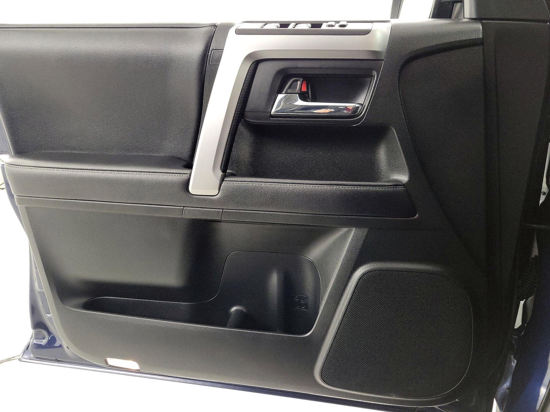 Thumbnail: 2020 Toyota 4Runner - 12