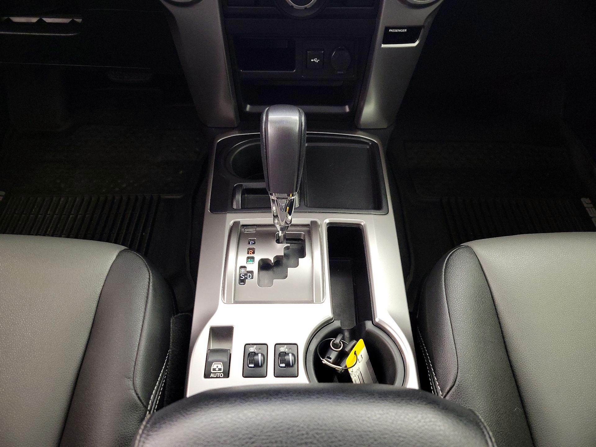 Thumbnail: 2020 Toyota 4Runner - 18