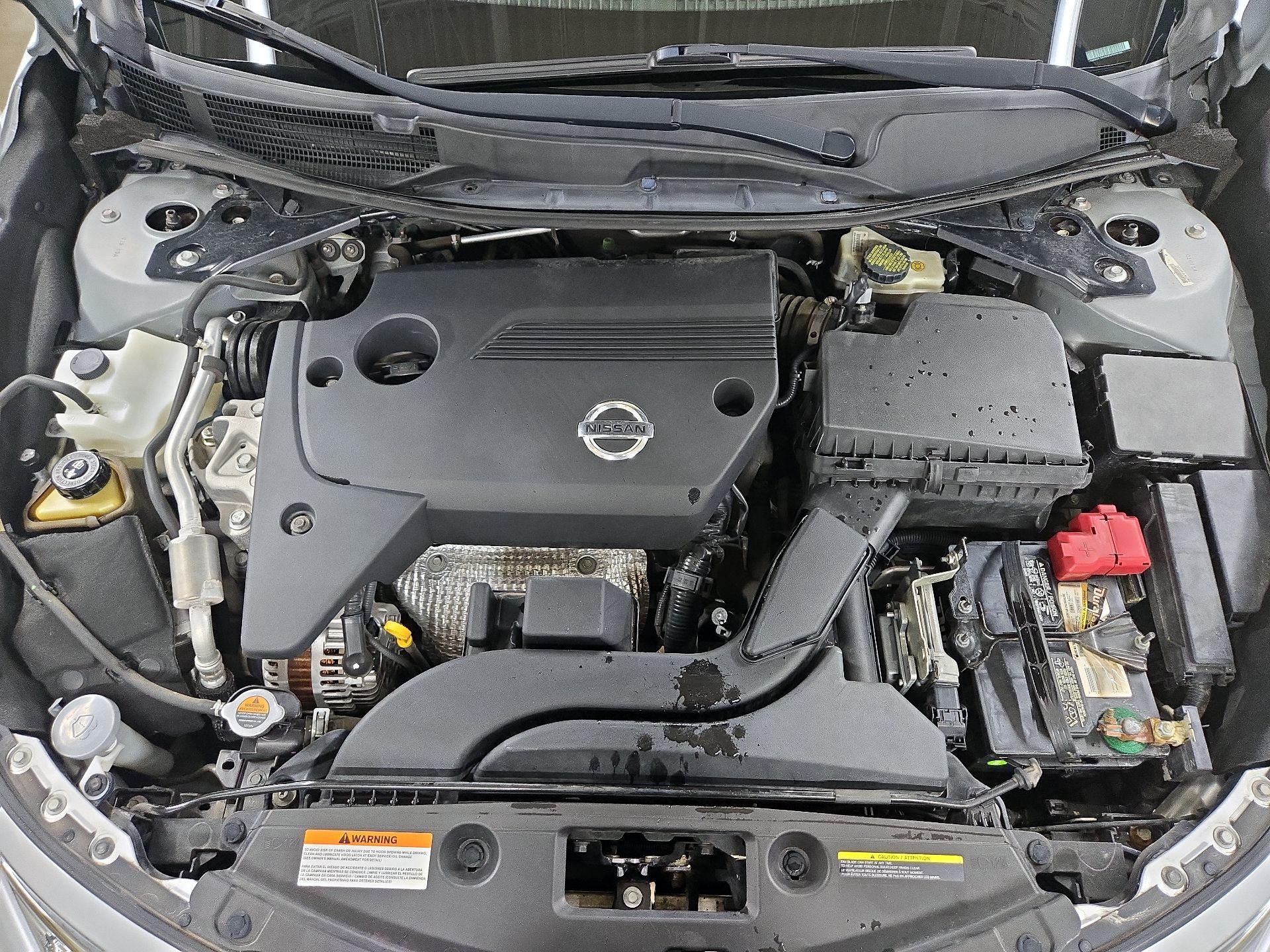 Thumbnail: 2015 Nissan Altima - 20