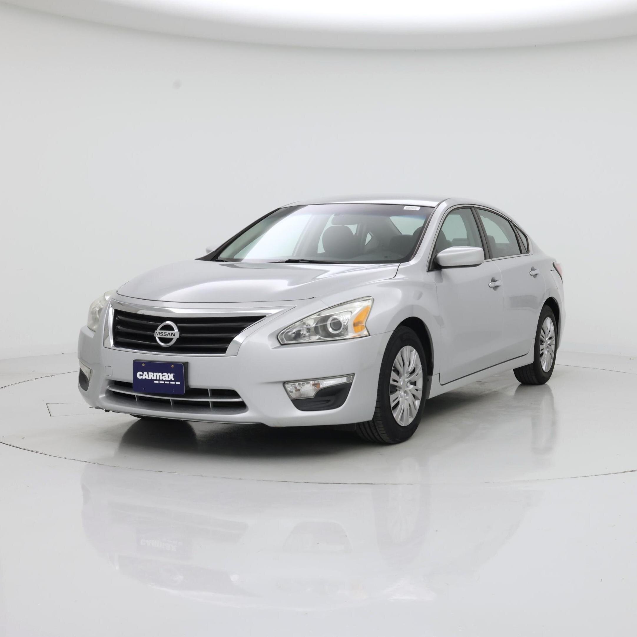 Thumbnail: 2015 Nissan Altima - 4