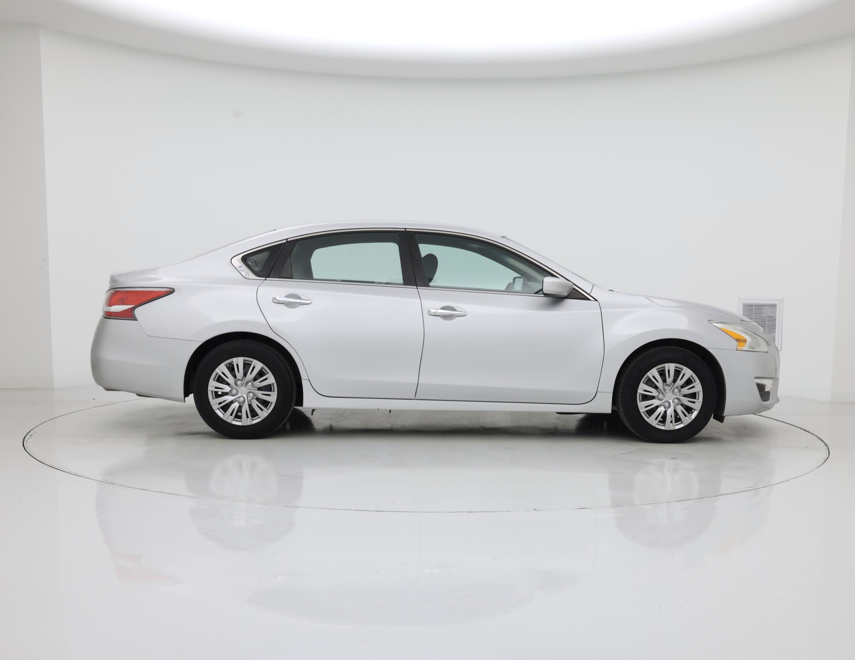 Thumbnail: 2015 Nissan Altima - 7