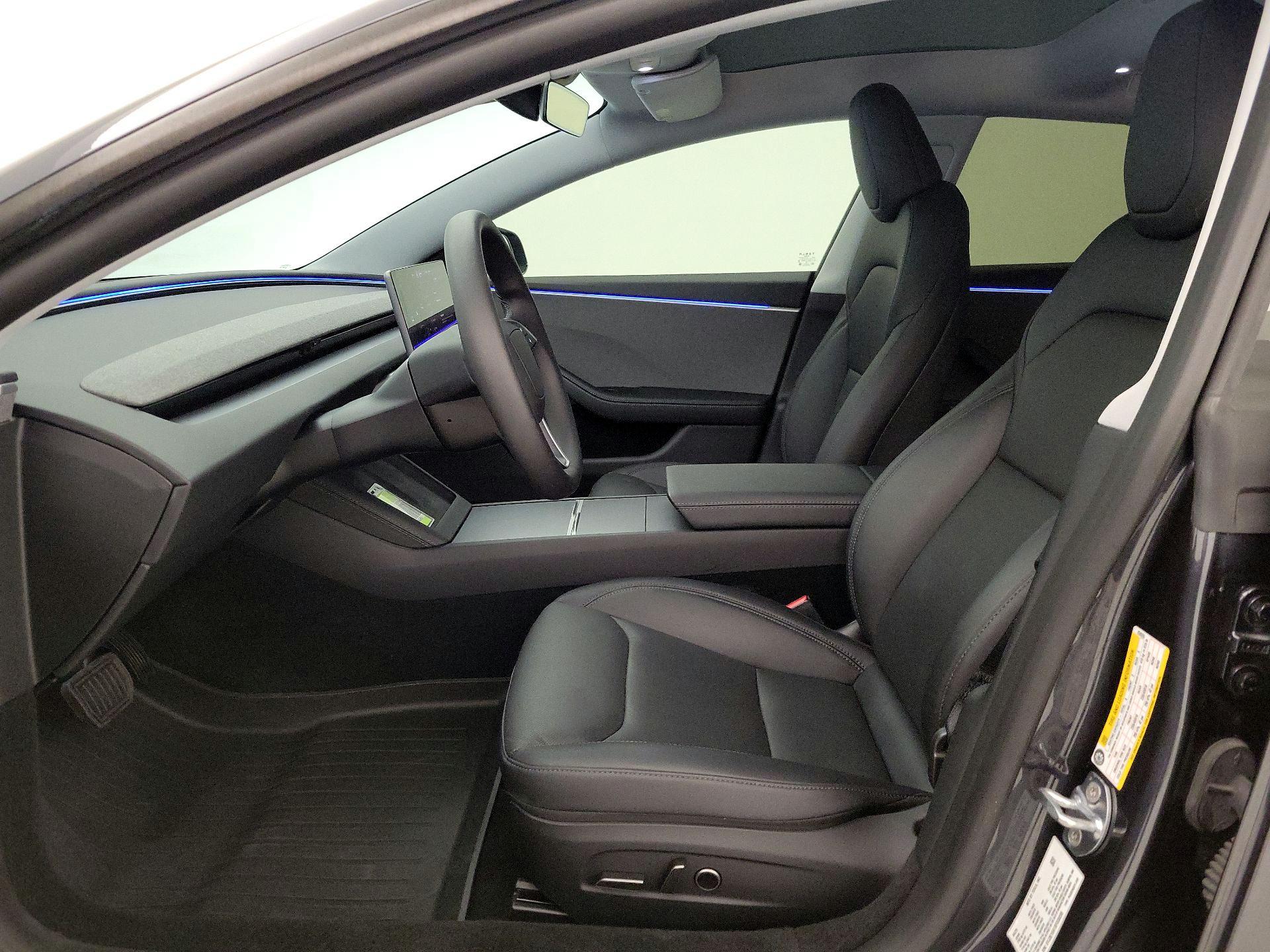 Thumbnail: 2025 Tesla Model 3 - 11