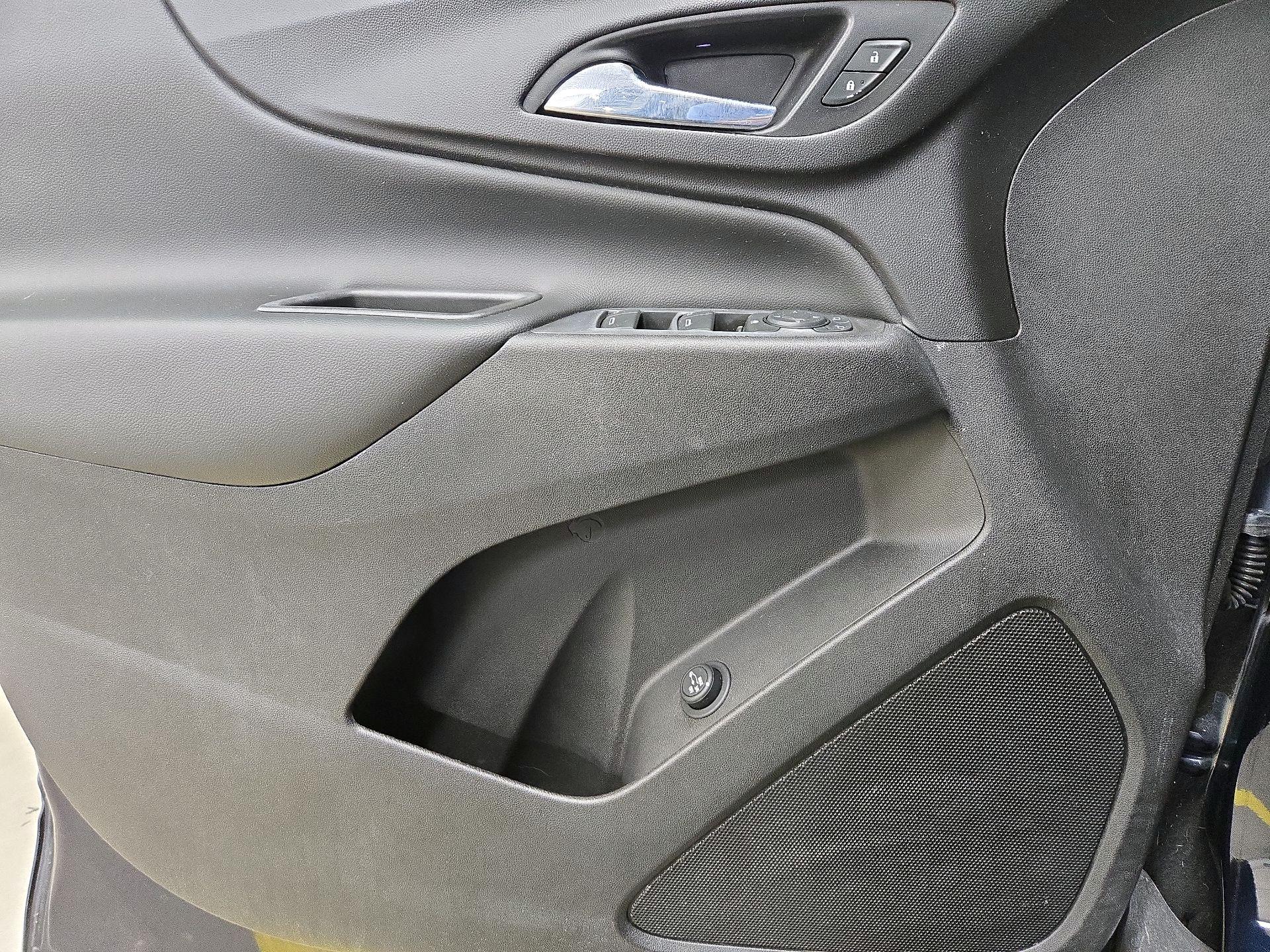 Thumbnail: 2021 Chevrolet Equinox - 12