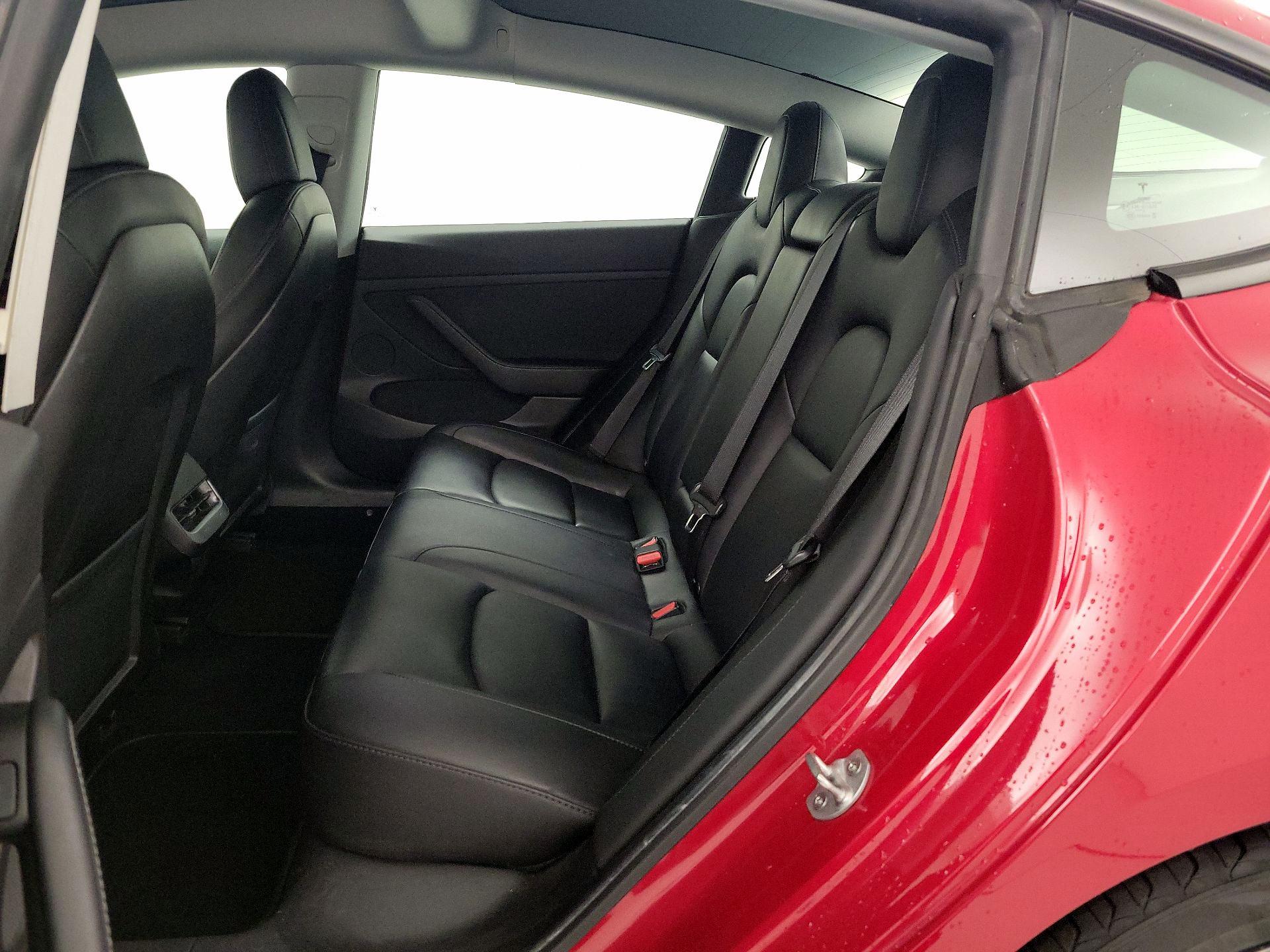 Thumbnail: 2021 Tesla Model 3 - 18