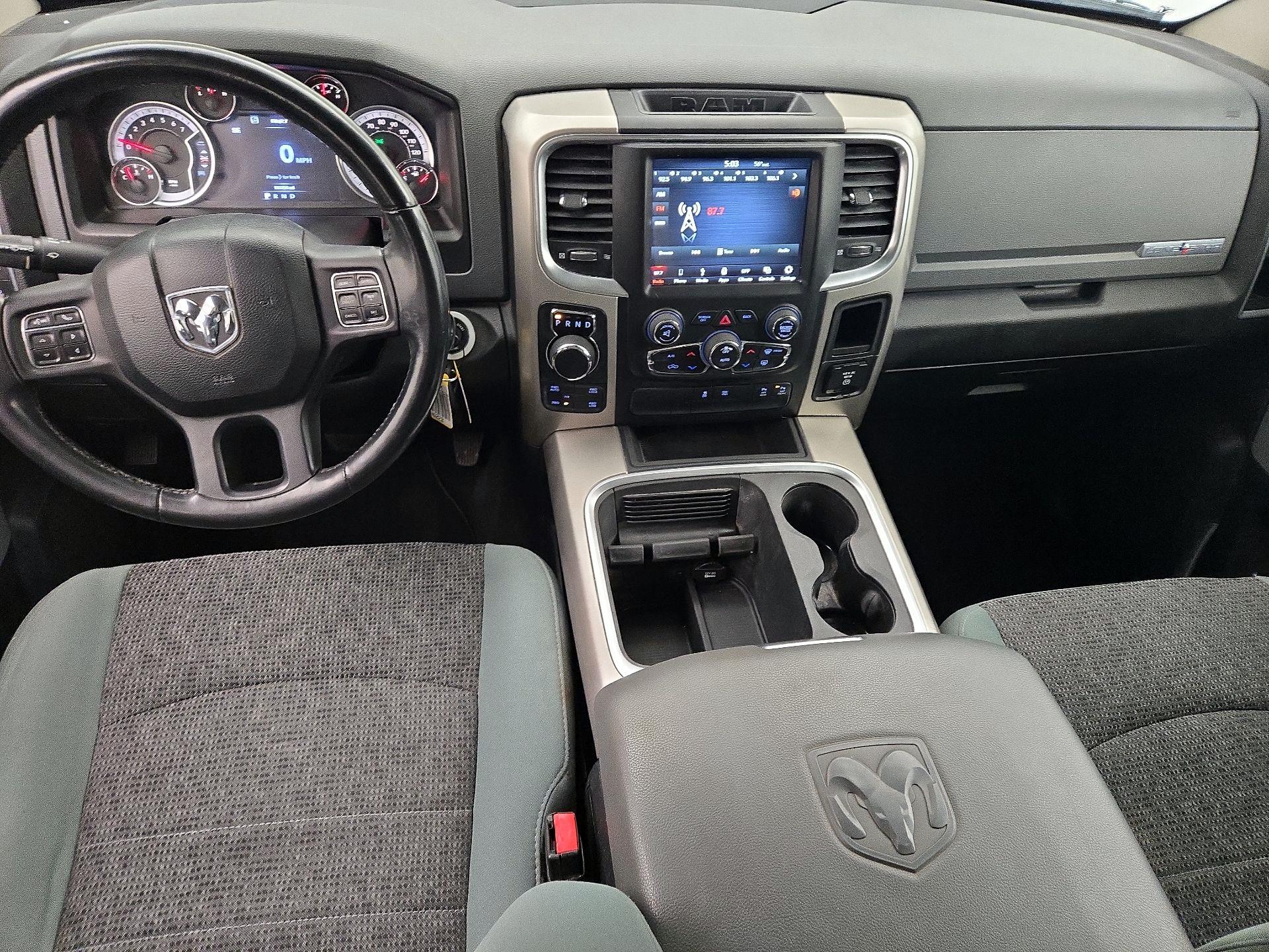 Thumbnail: 2019 RAM 1500 Classic - 9