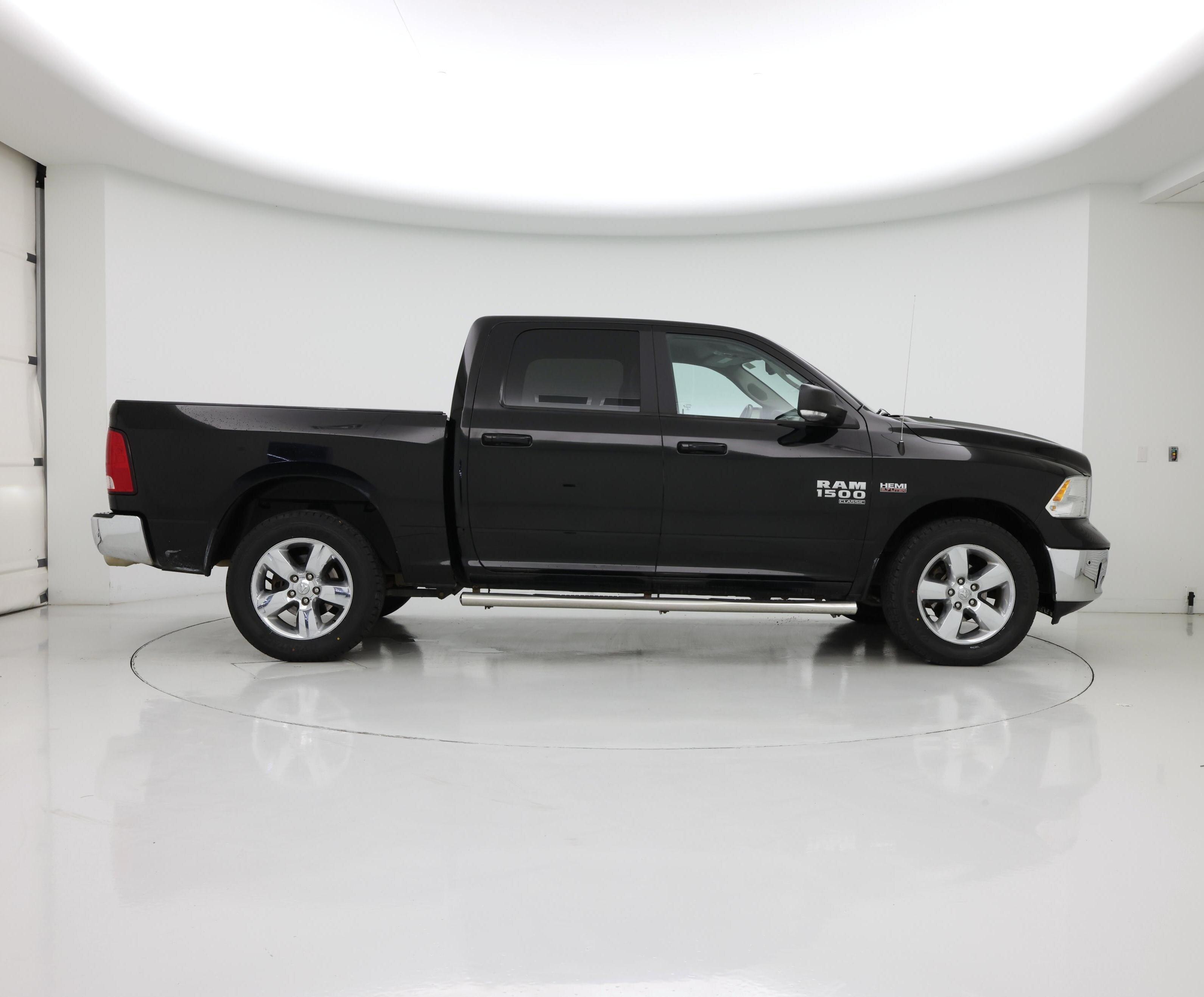 Thumbnail: 2019 RAM 1500 Classic - 7