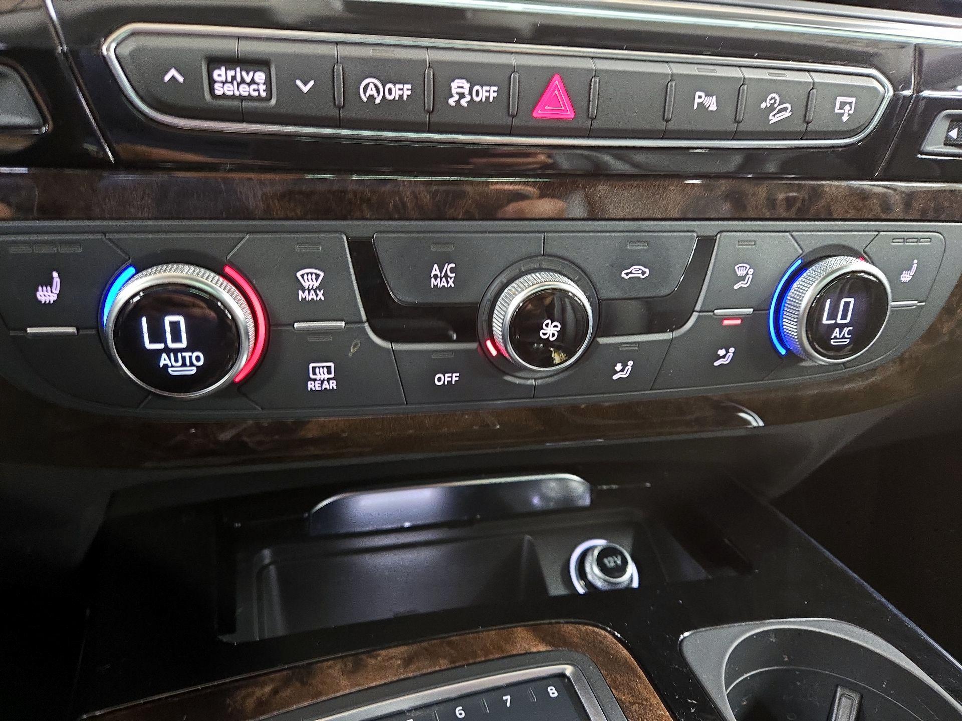 Thumbnail: 2017 Audi Q7 - 17