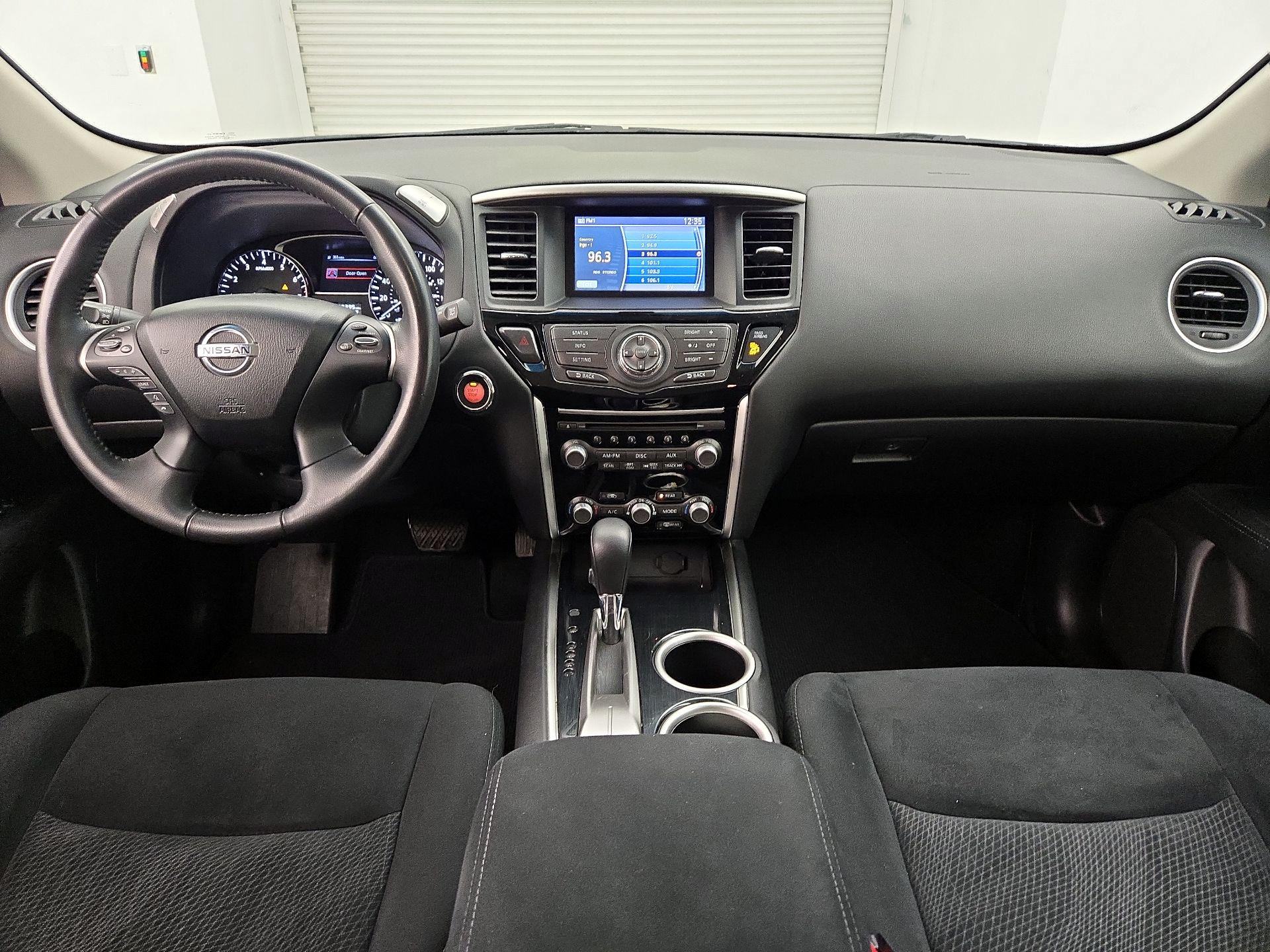 Thumbnail: 2014 Nissan Pathfinder - 9