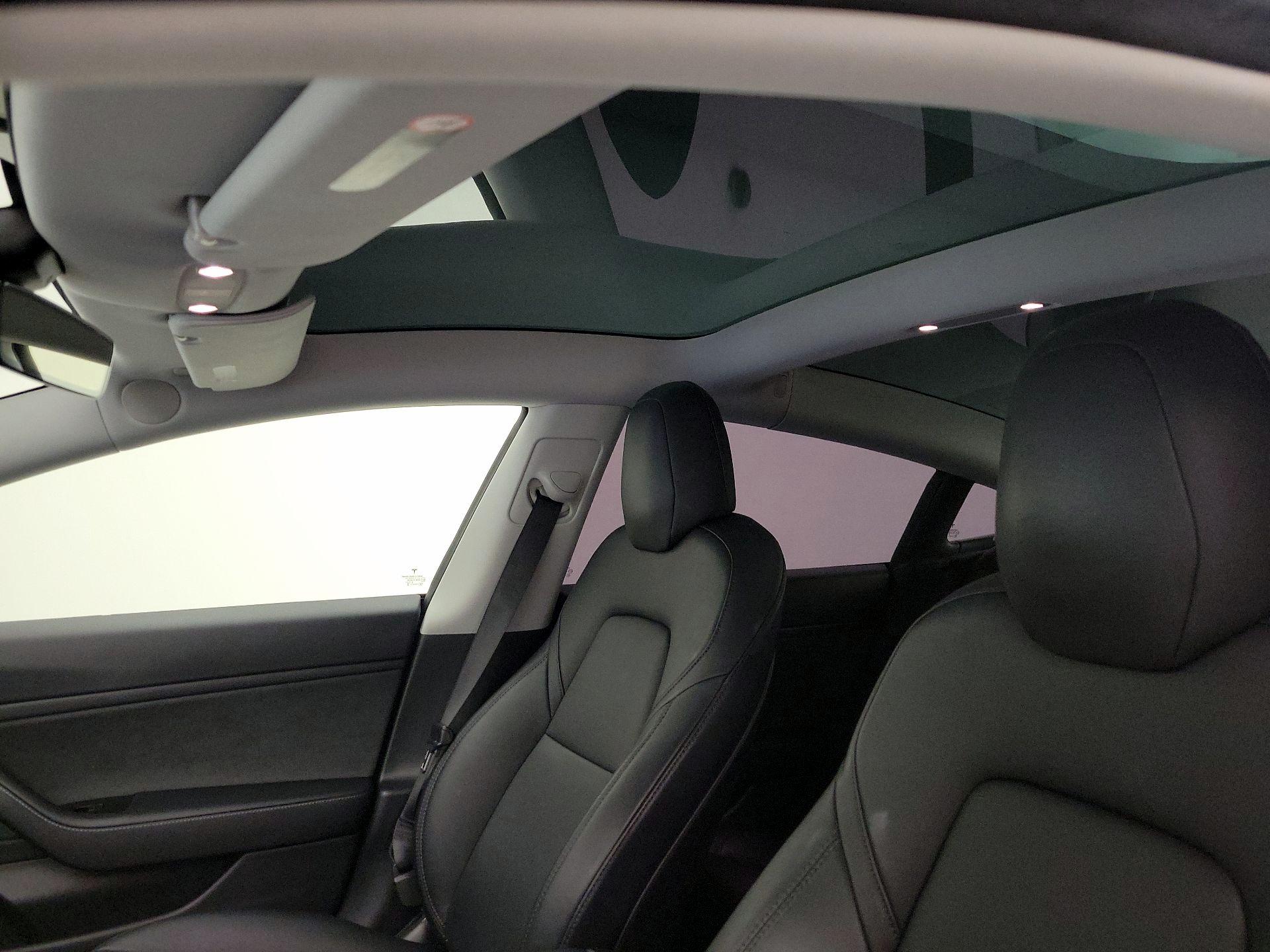 Thumbnail: 2019 Tesla Model 3 - 19