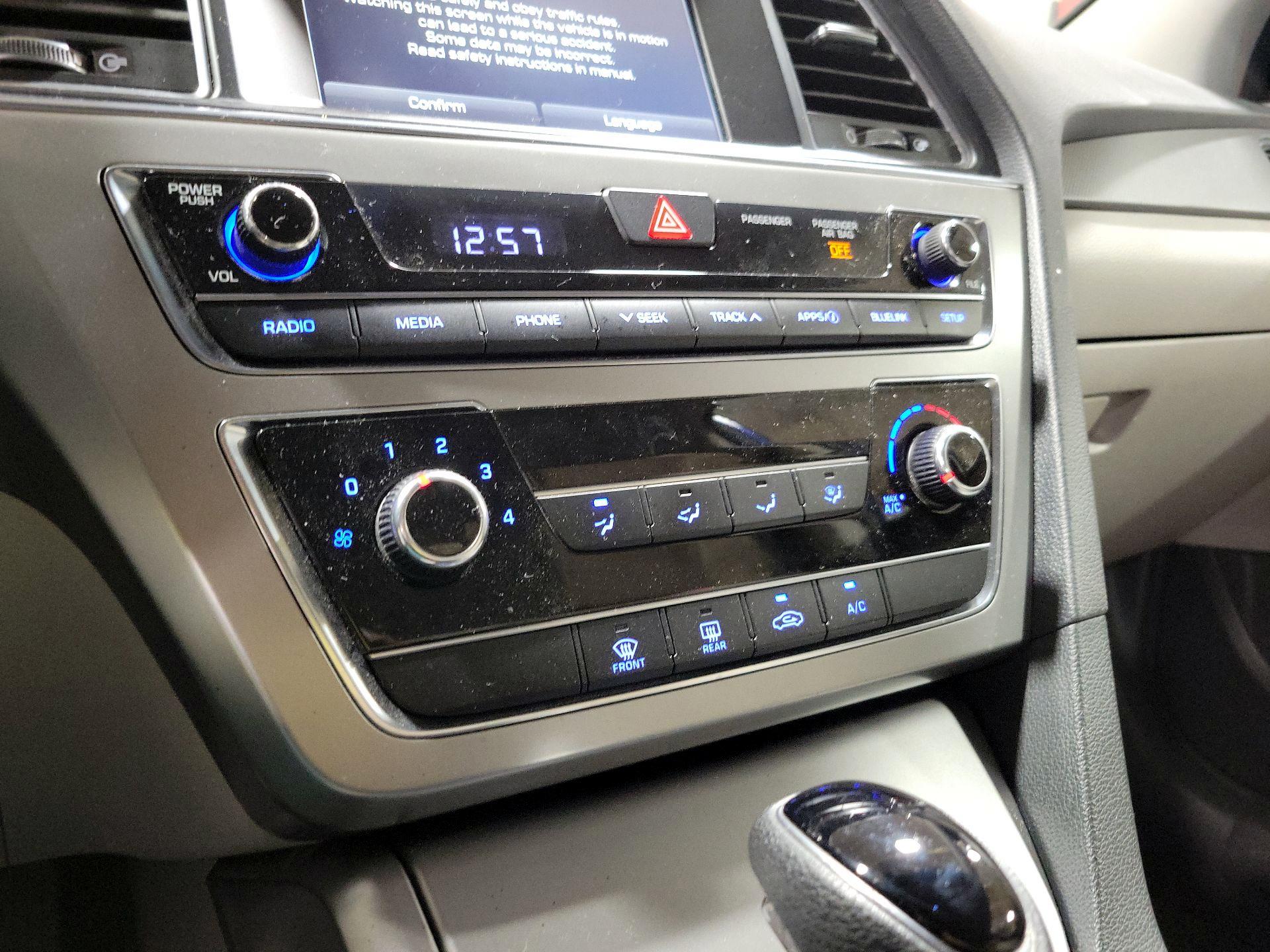 Thumbnail: 2016 Hyundai Sonata - 16