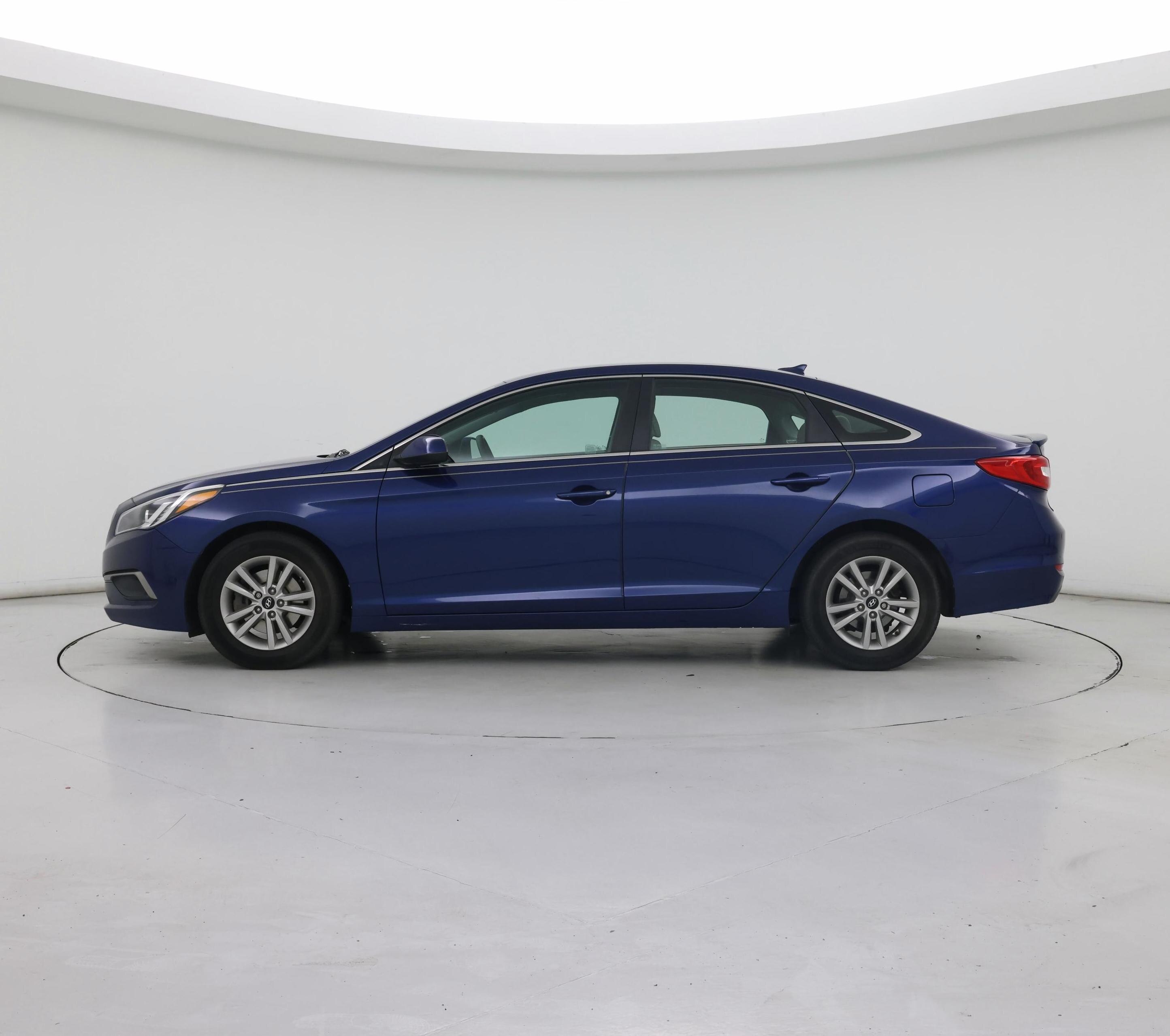 Thumbnail: 2016 Hyundai Sonata - 3