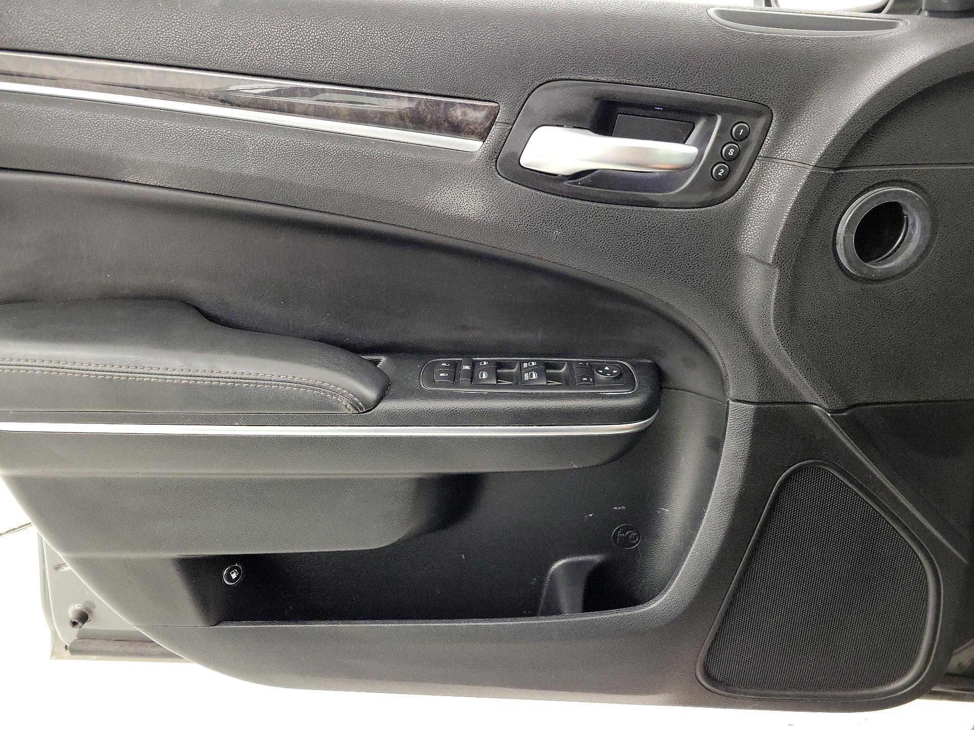 Thumbnail: 2018 Chrysler 300 - 12