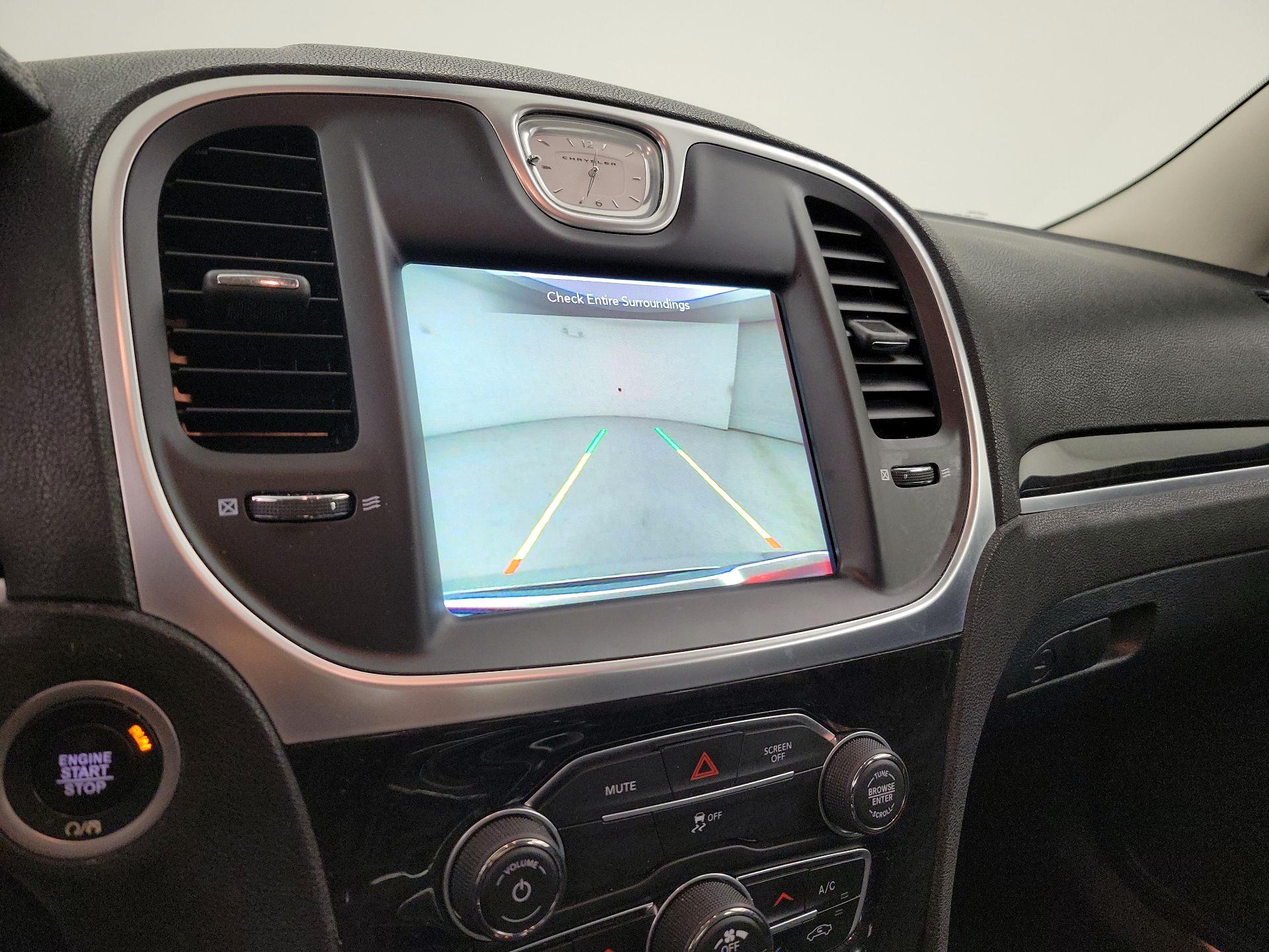 Thumbnail: 2018 Chrysler 300 - 14