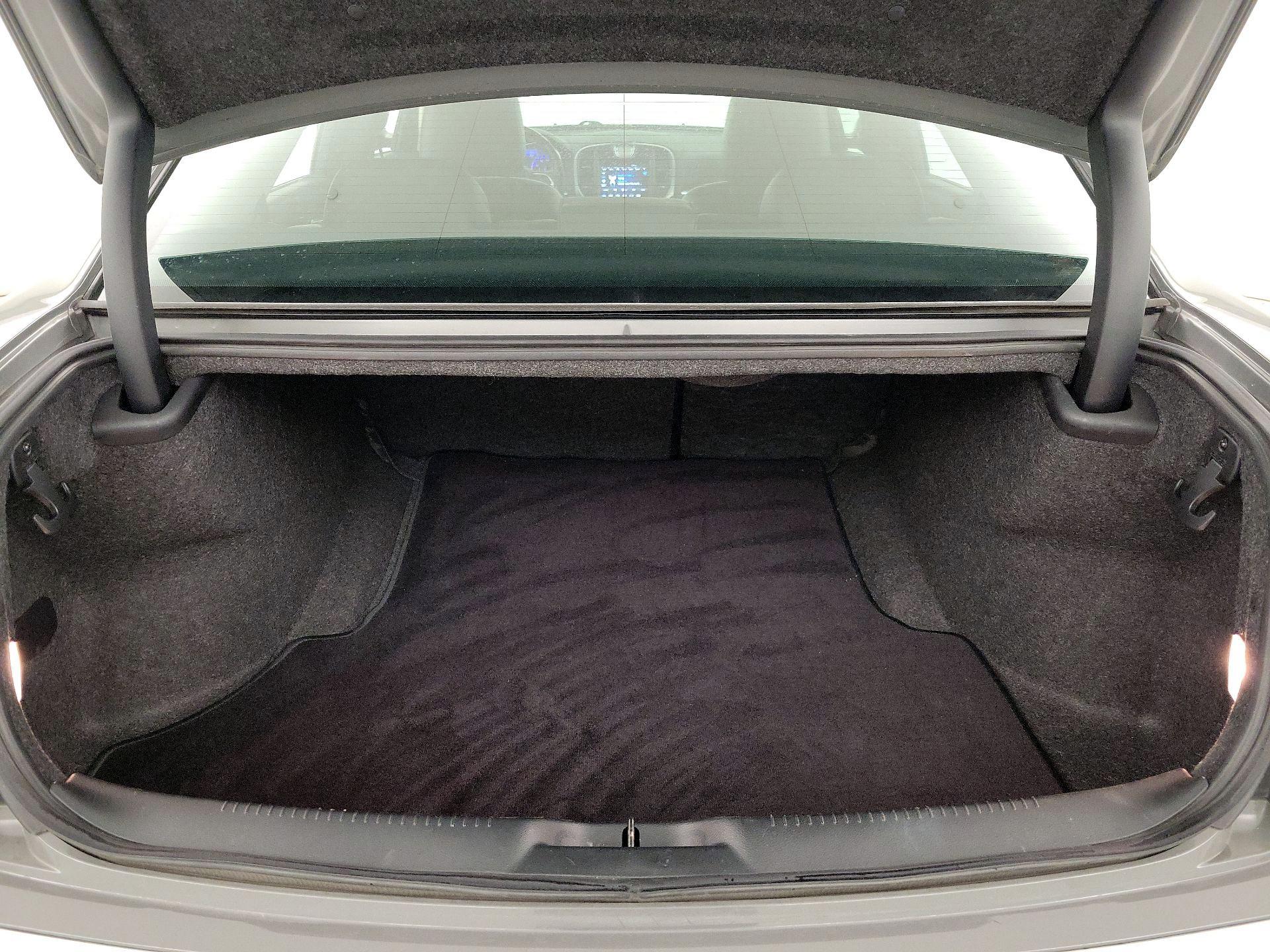 Thumbnail: 2018 Chrysler 300 - 20