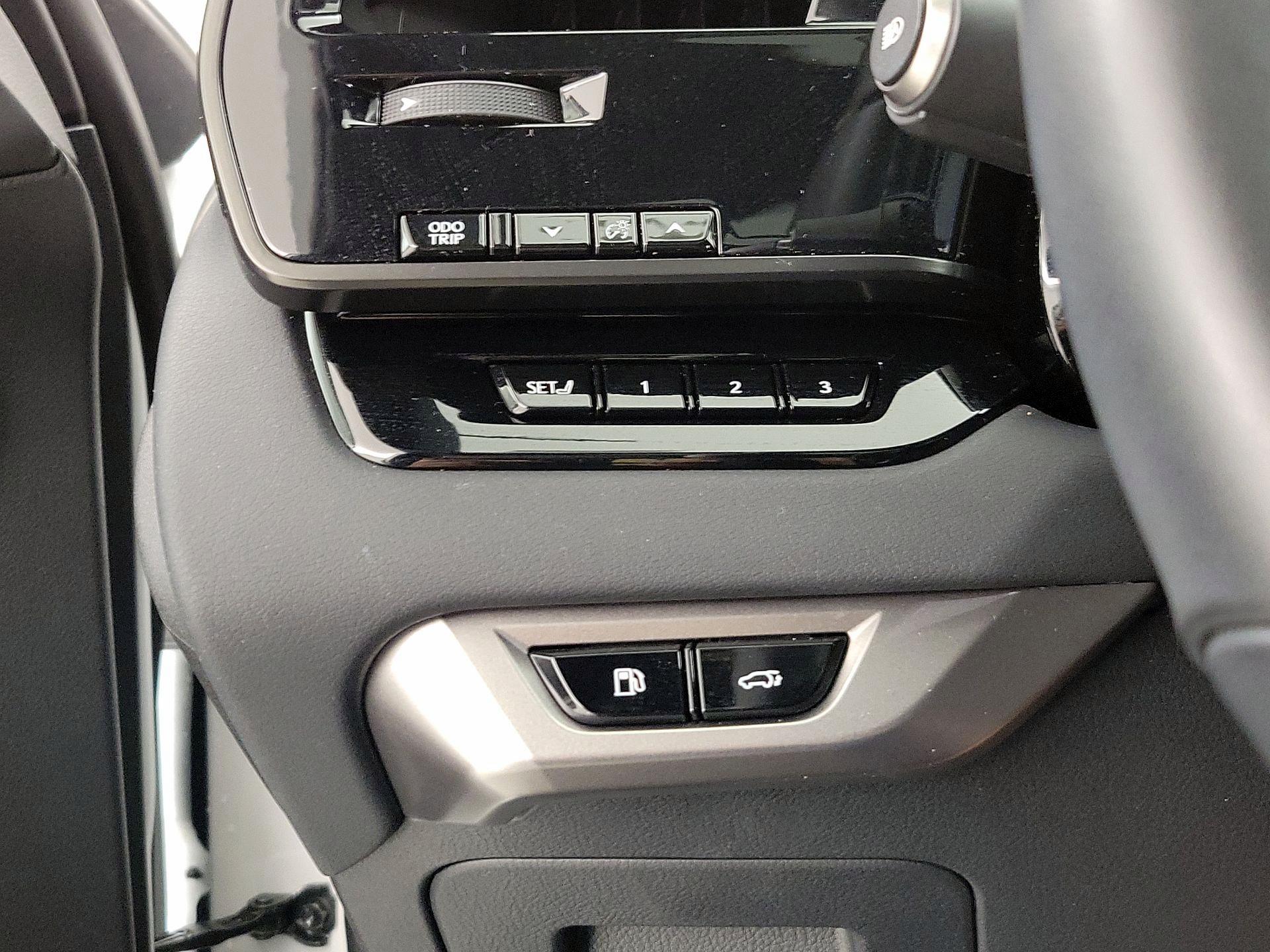 Thumbnail: 2024 Lexus RX - 13