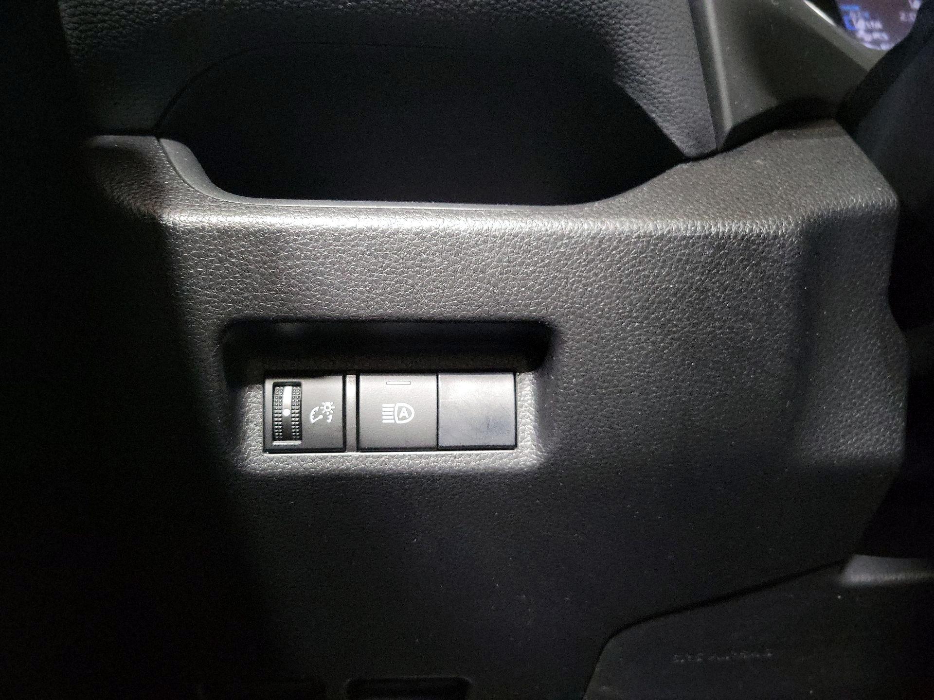 Thumbnail: 2019 Toyota RAV4 - 13