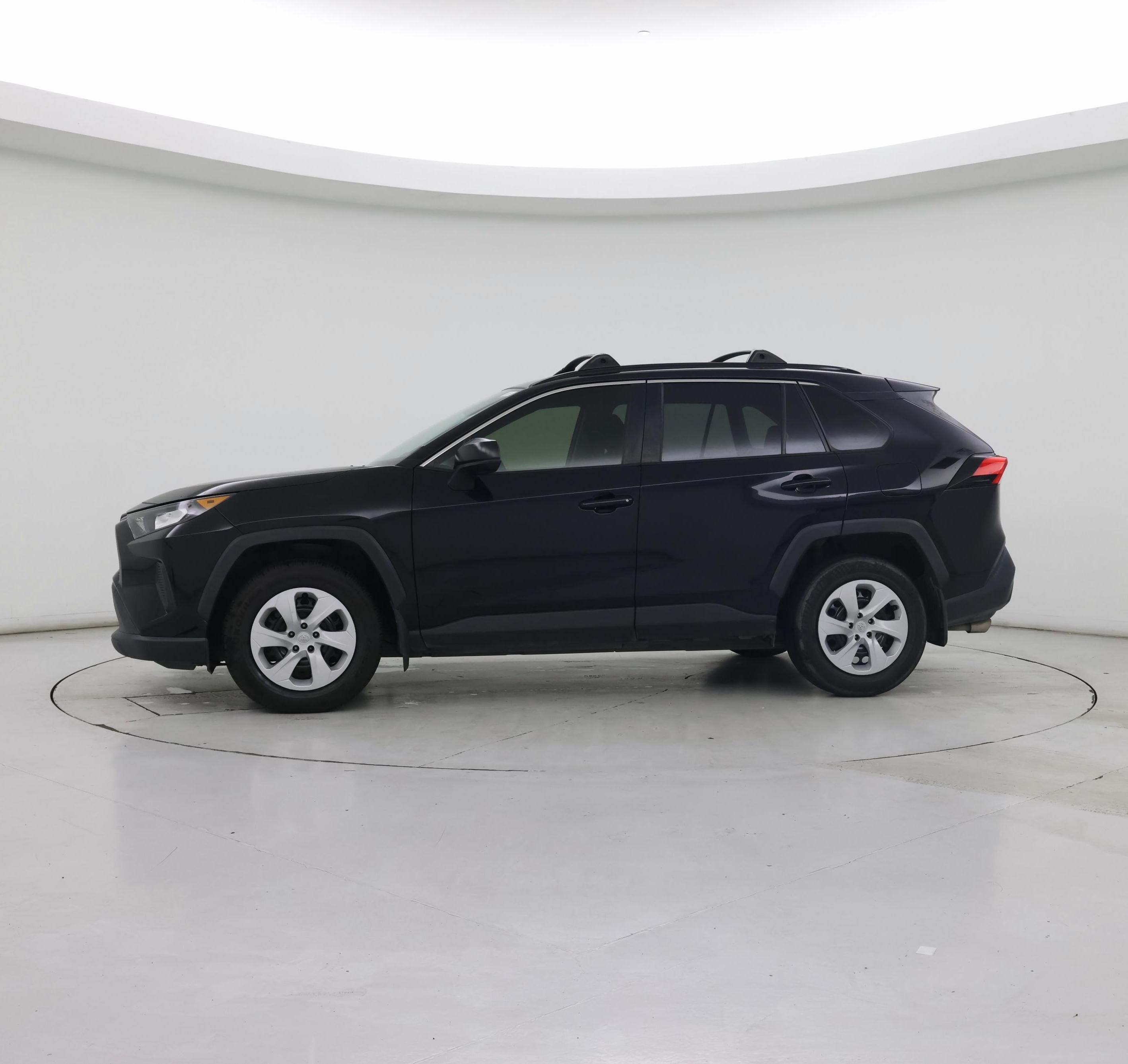 Thumbnail: 2019 Toyota RAV4 - 3