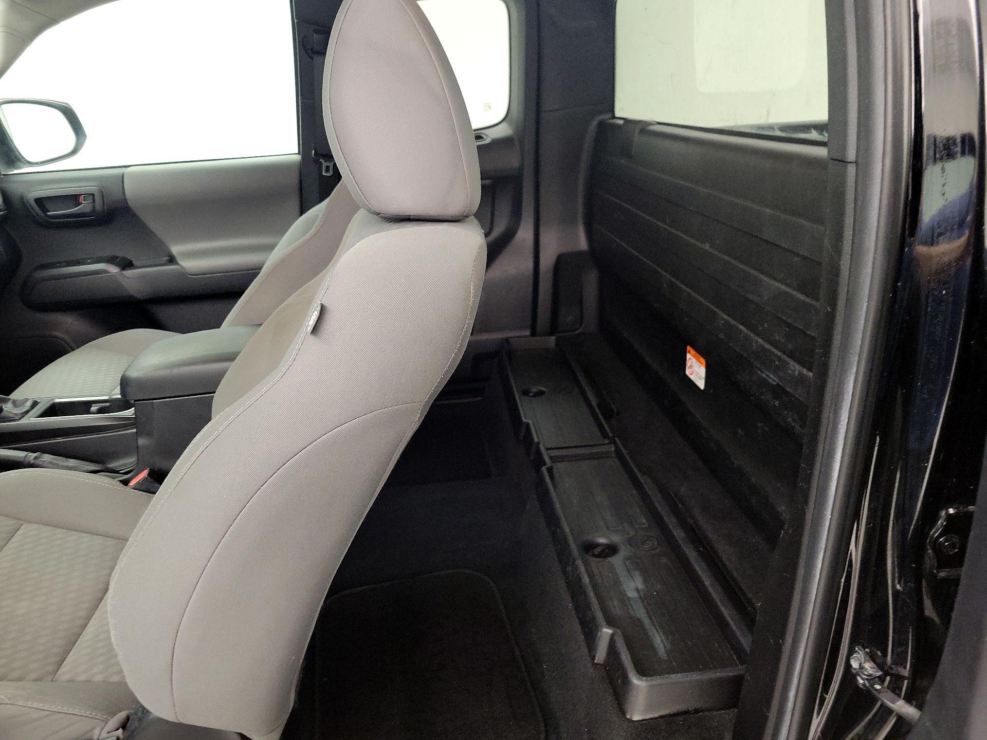 Thumbnail: 2023 Toyota Tacoma - 19