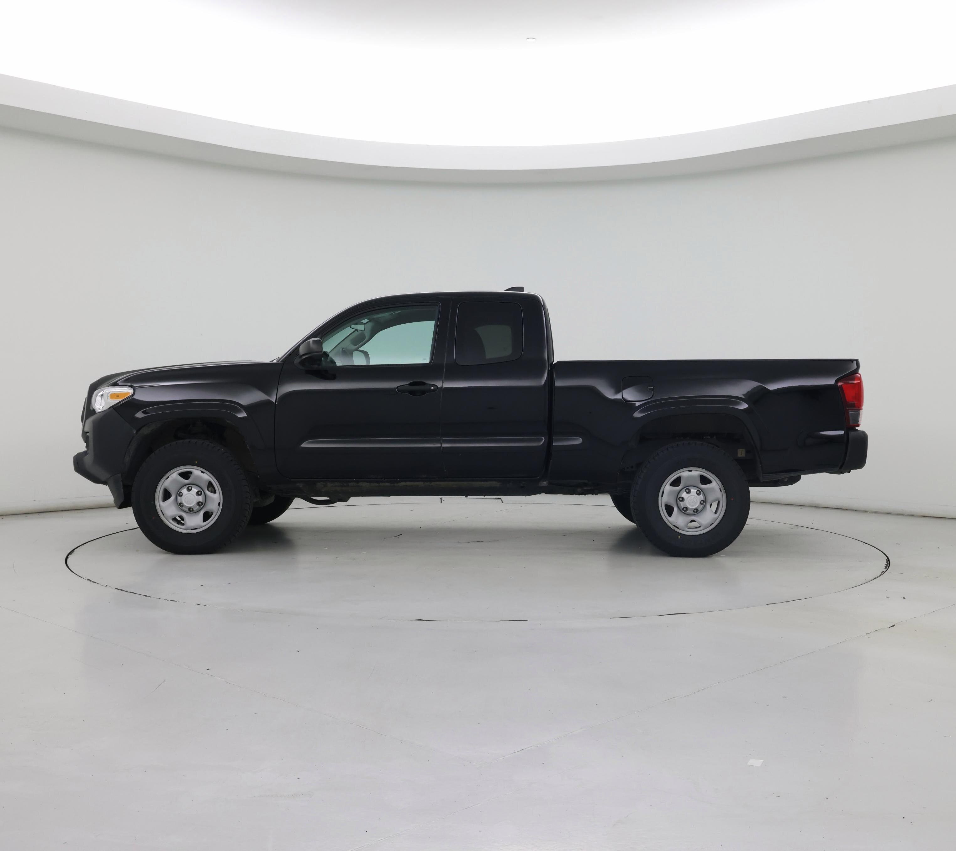 Thumbnail: 2023 Toyota Tacoma - 3