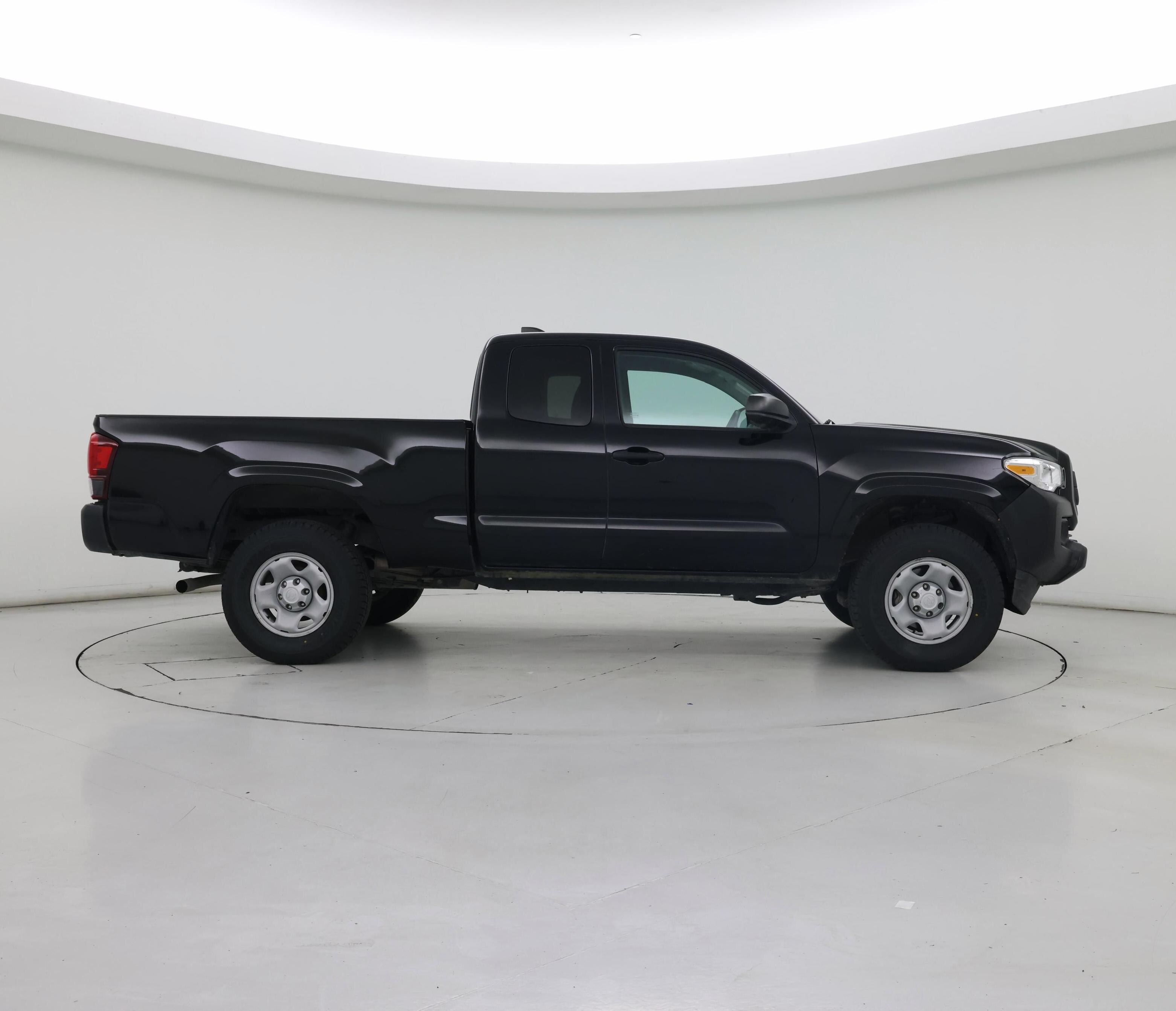 Thumbnail: 2023 Toyota Tacoma - 7