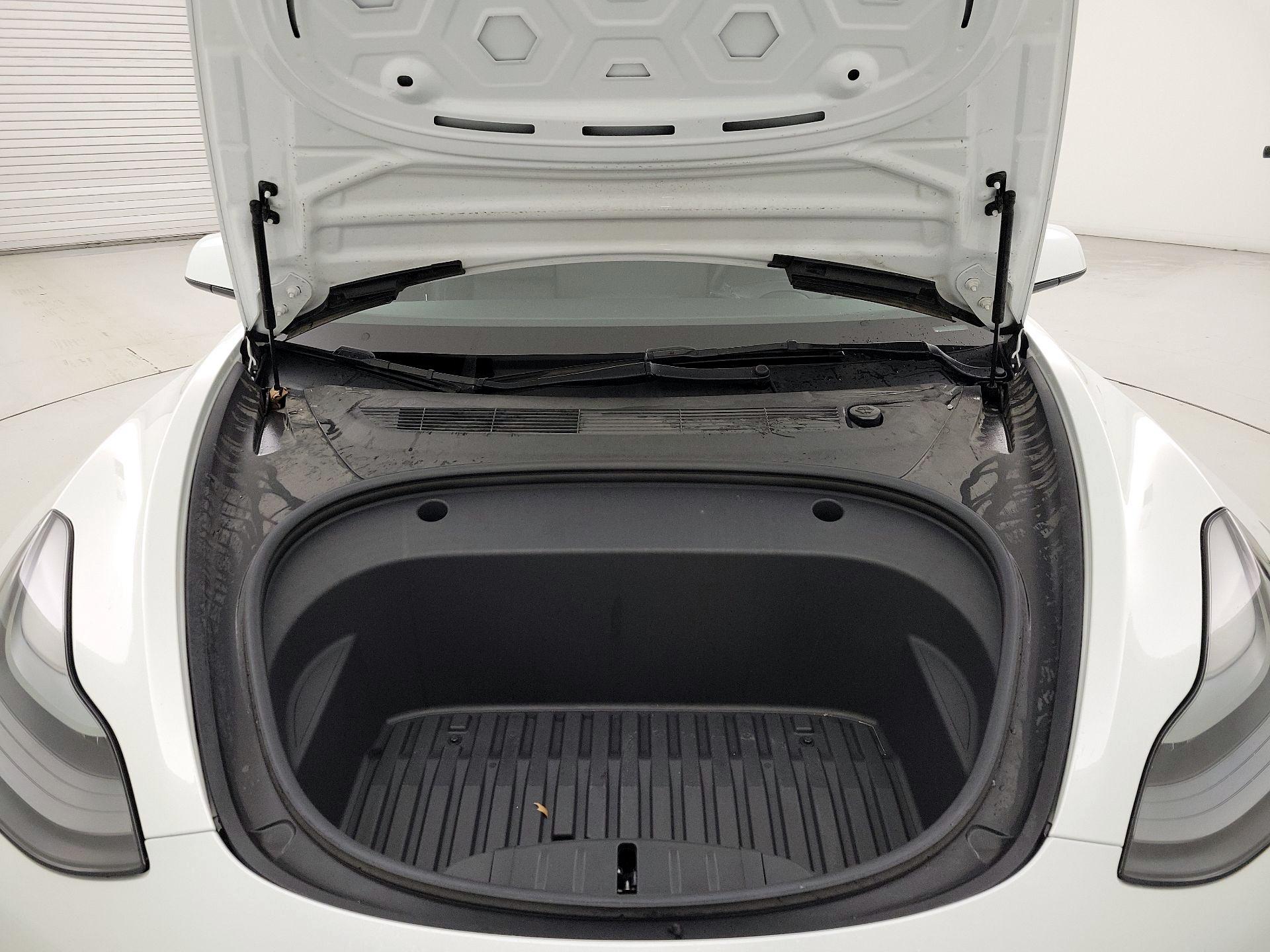 Thumbnail: 2022 Tesla Model 3 - 19