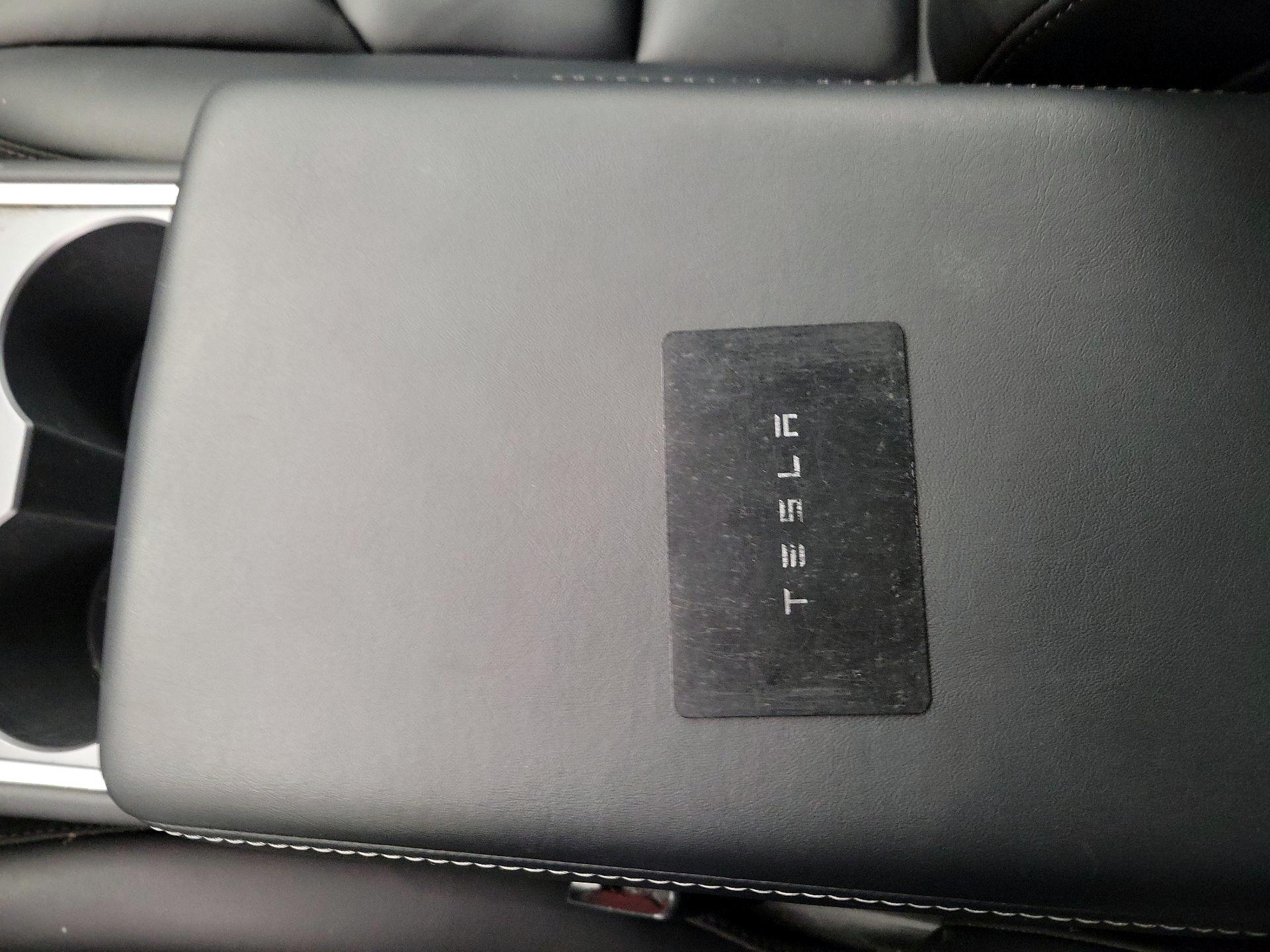 Thumbnail: 2022 Tesla Model 3 - 20