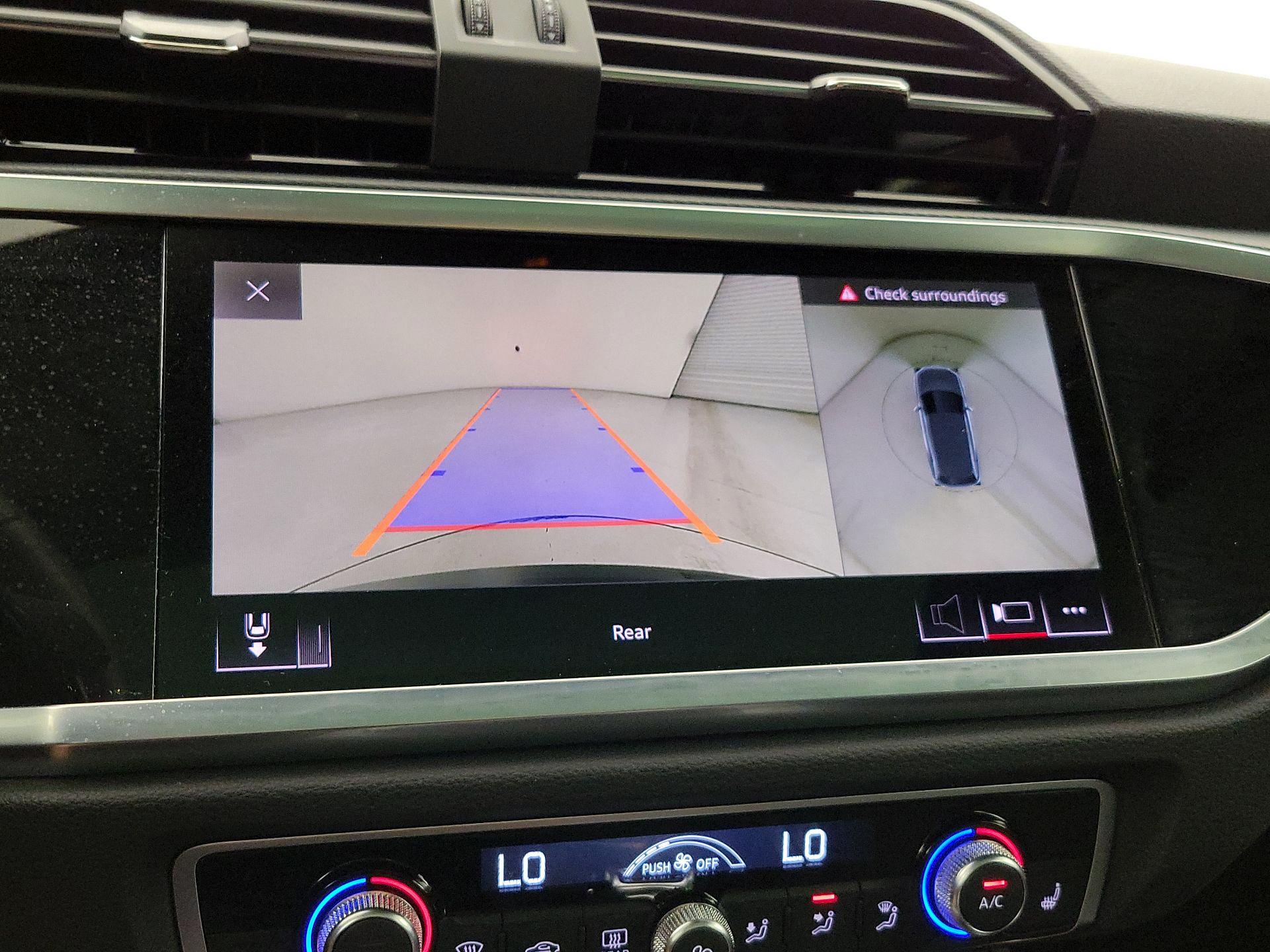 Thumbnail: 2021 Audi Q3 - 14