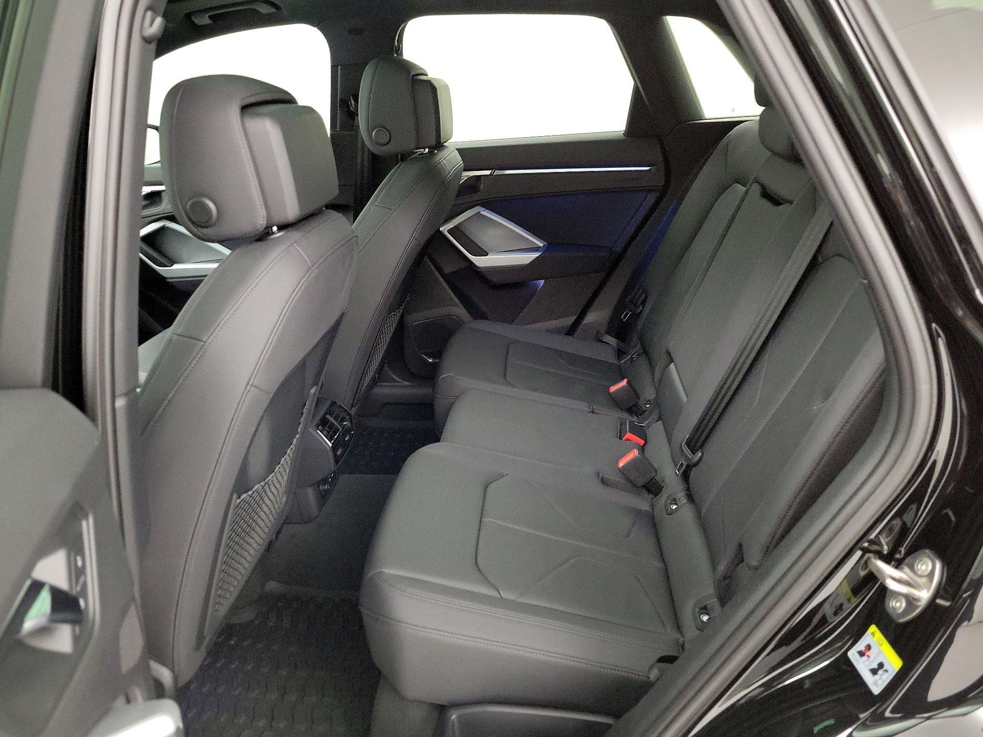 Thumbnail: 2021 Audi Q3 - 20