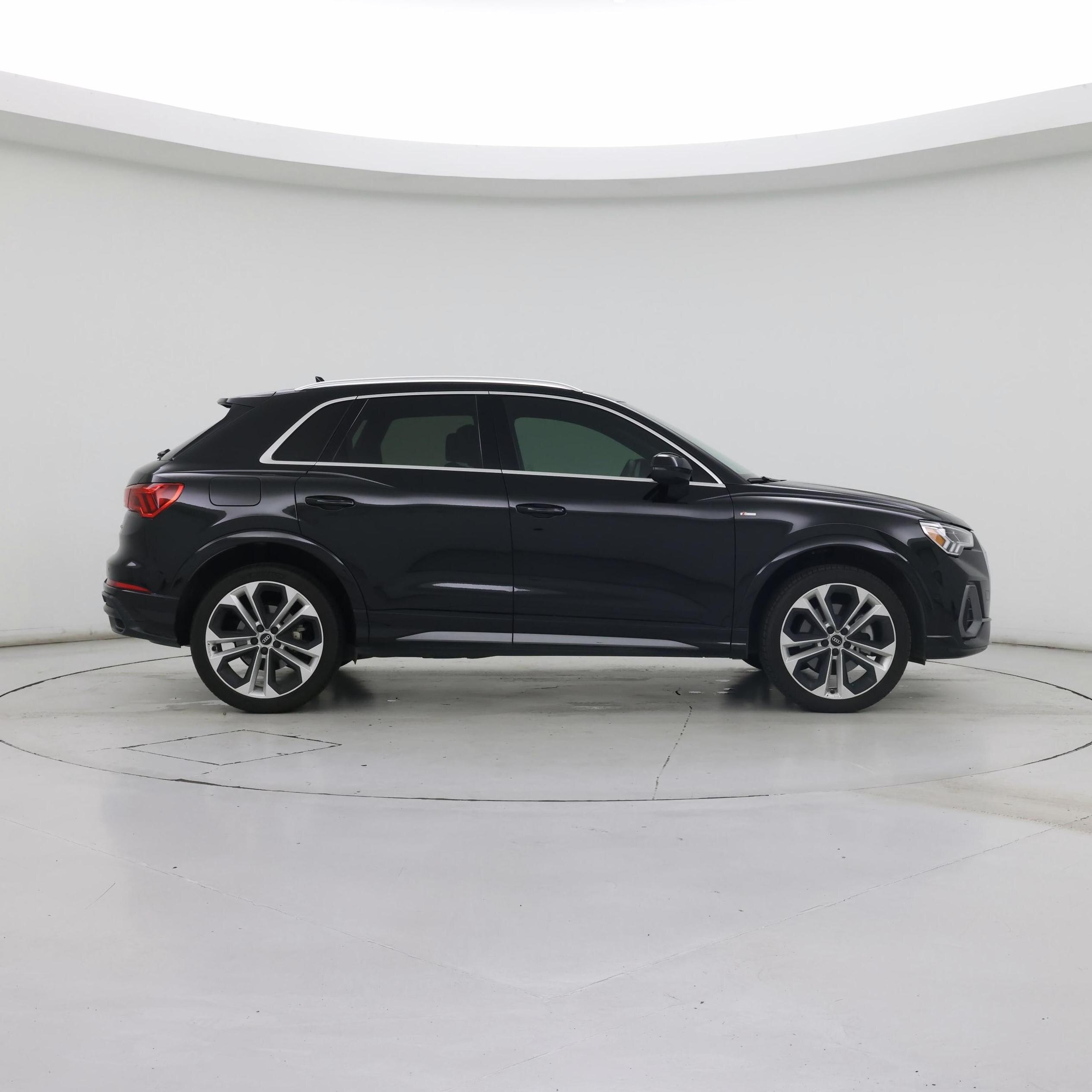 Thumbnail: 2021 Audi Q3 - 7