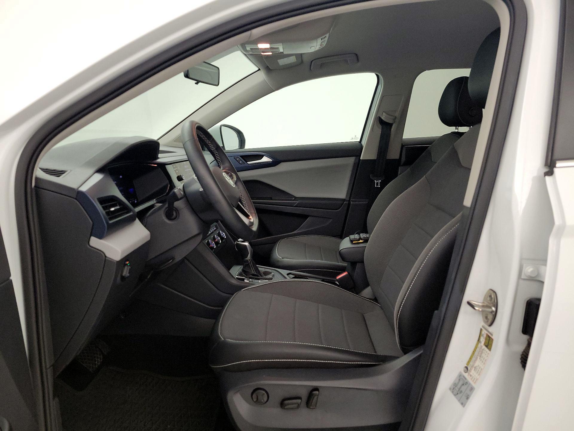 Thumbnail: 2022 Volkswagen Taos - 11