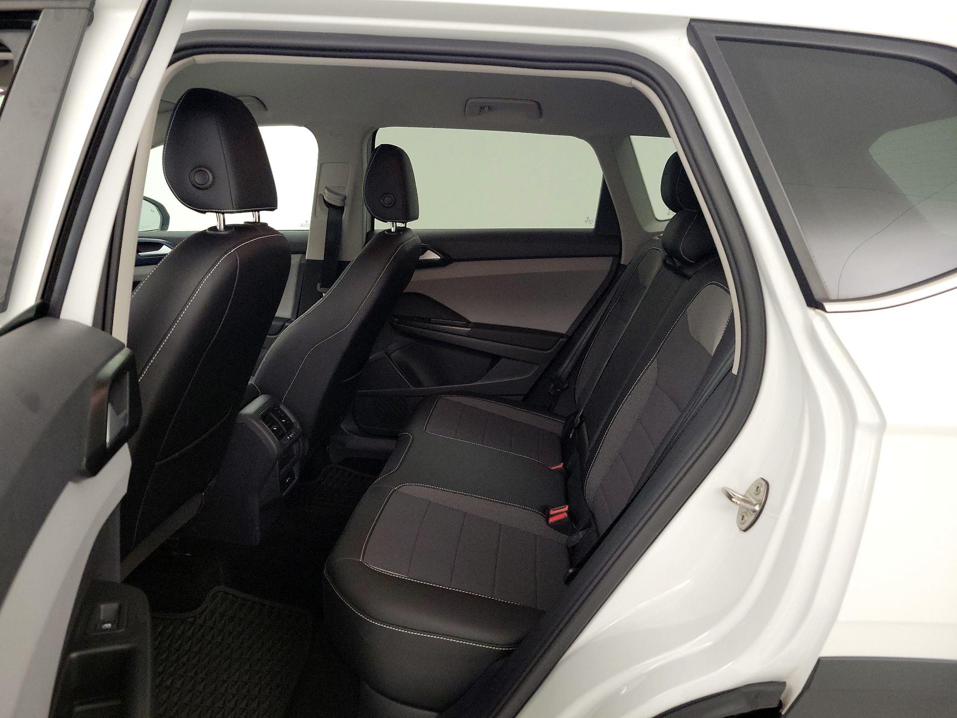 Thumbnail: 2022 Volkswagen Taos - 18